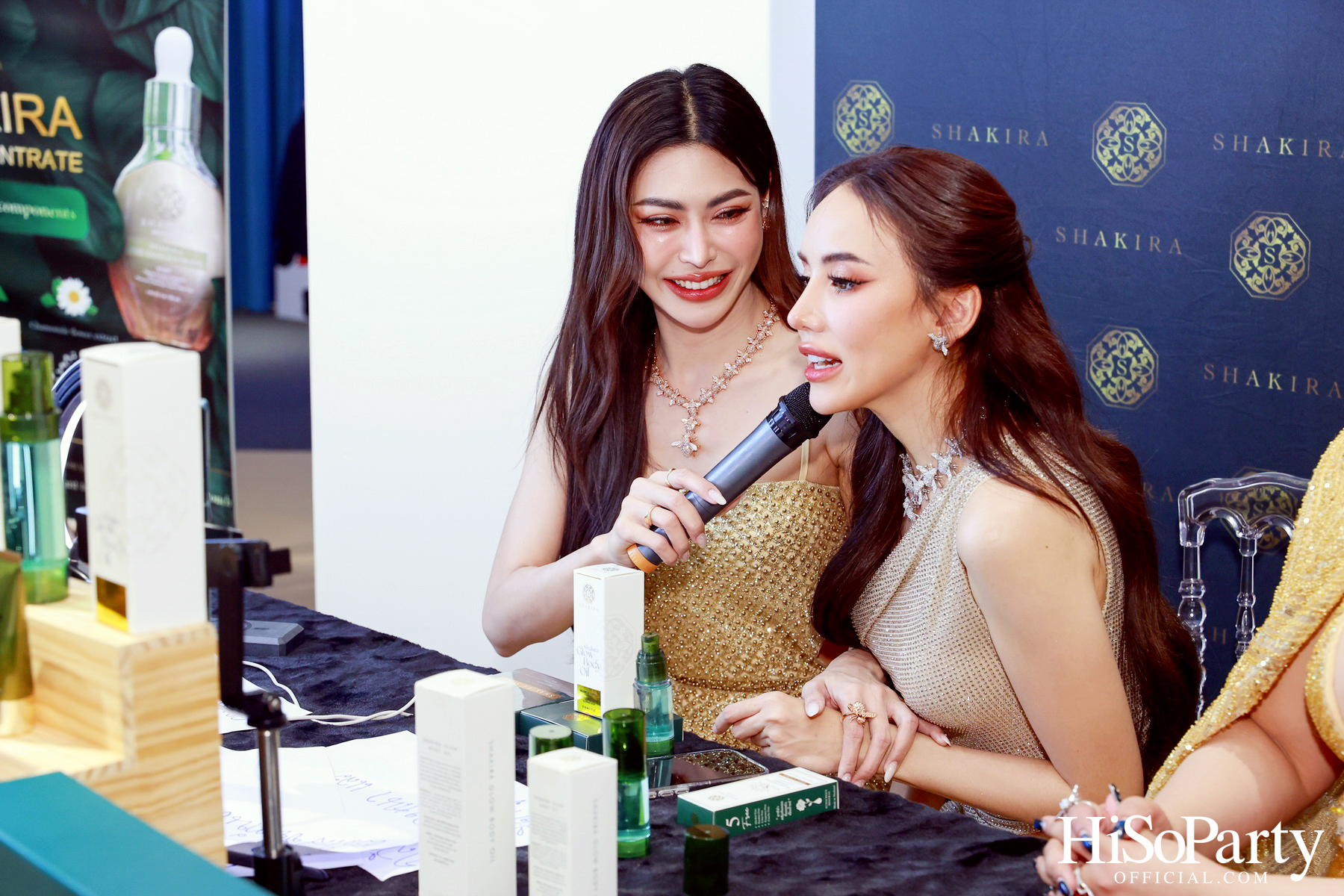 ‘Shakira Glow Body Oil’ เปิดตัวอย่างเป็นทางการ! เผยความโกลว์ระดับควีนในงานสุดเอ็กซ์คลูซีฟ ณ Central Chidlom