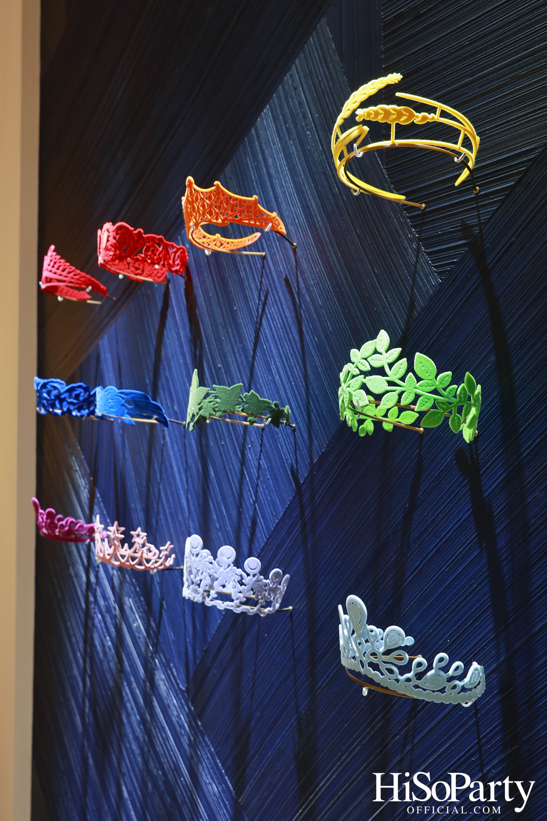 Chaumet แบรนด์เครื่องประดับชั้นสูงจากฝรั่งเศส ร่วมเฉลิมฉลอง Pride Month ด้วยอินสตอลเลชันพิเศษภายในบูติก