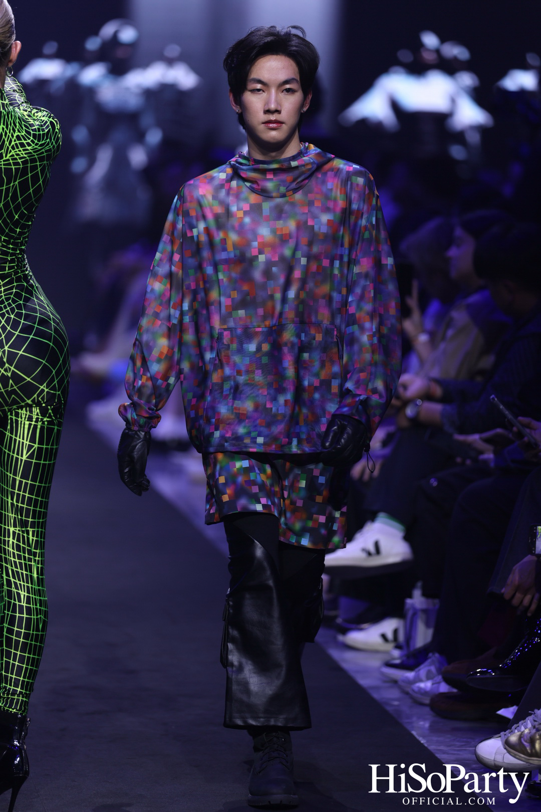  EM DISTRICT เปิดรันเวย์ ‘EMFASHIONICON EDGE’ ในคอนเซปต์ The Essence of Bangkok พร้อมเปิดฉากเดือน PRIDE