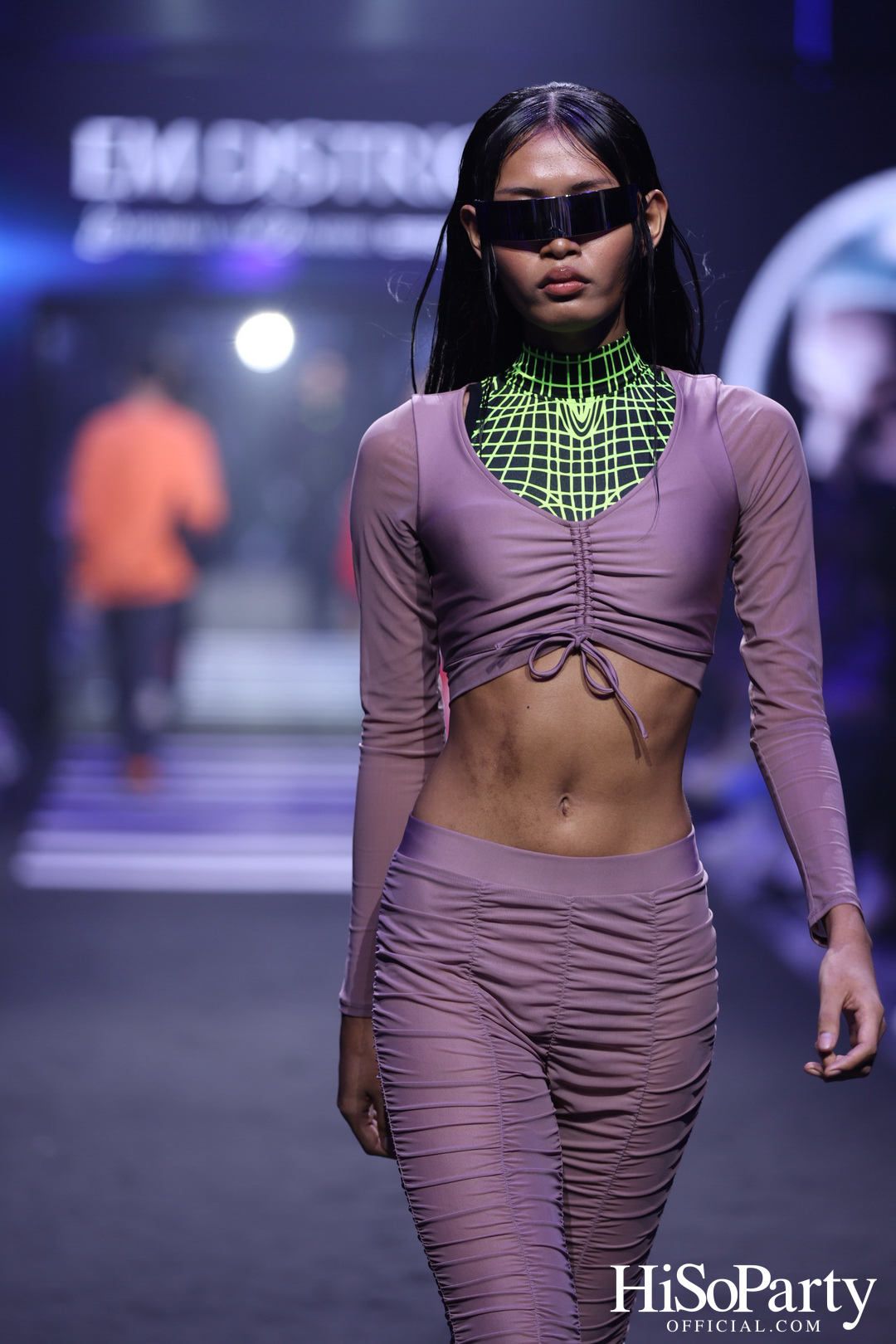  EM DISTRICT เปิดรันเวย์ ‘EMFASHIONICON EDGE’ ในคอนเซปต์ The Essence of Bangkok พร้อมเปิดฉากเดือน PRIDE