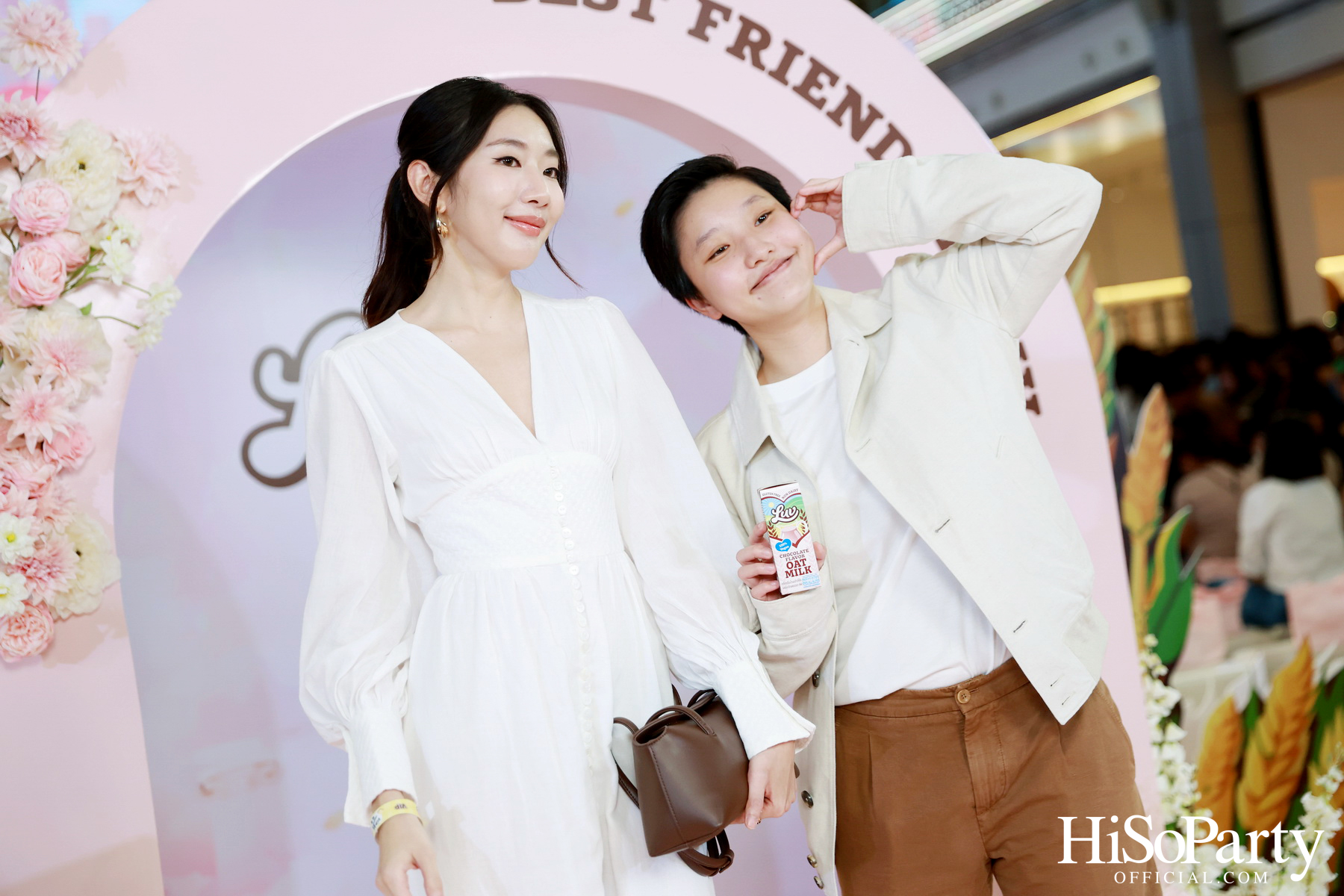 The Official Launch of LUV Oat Milk Thailand and Best Friend of LUV ‘LingLing Kwong’