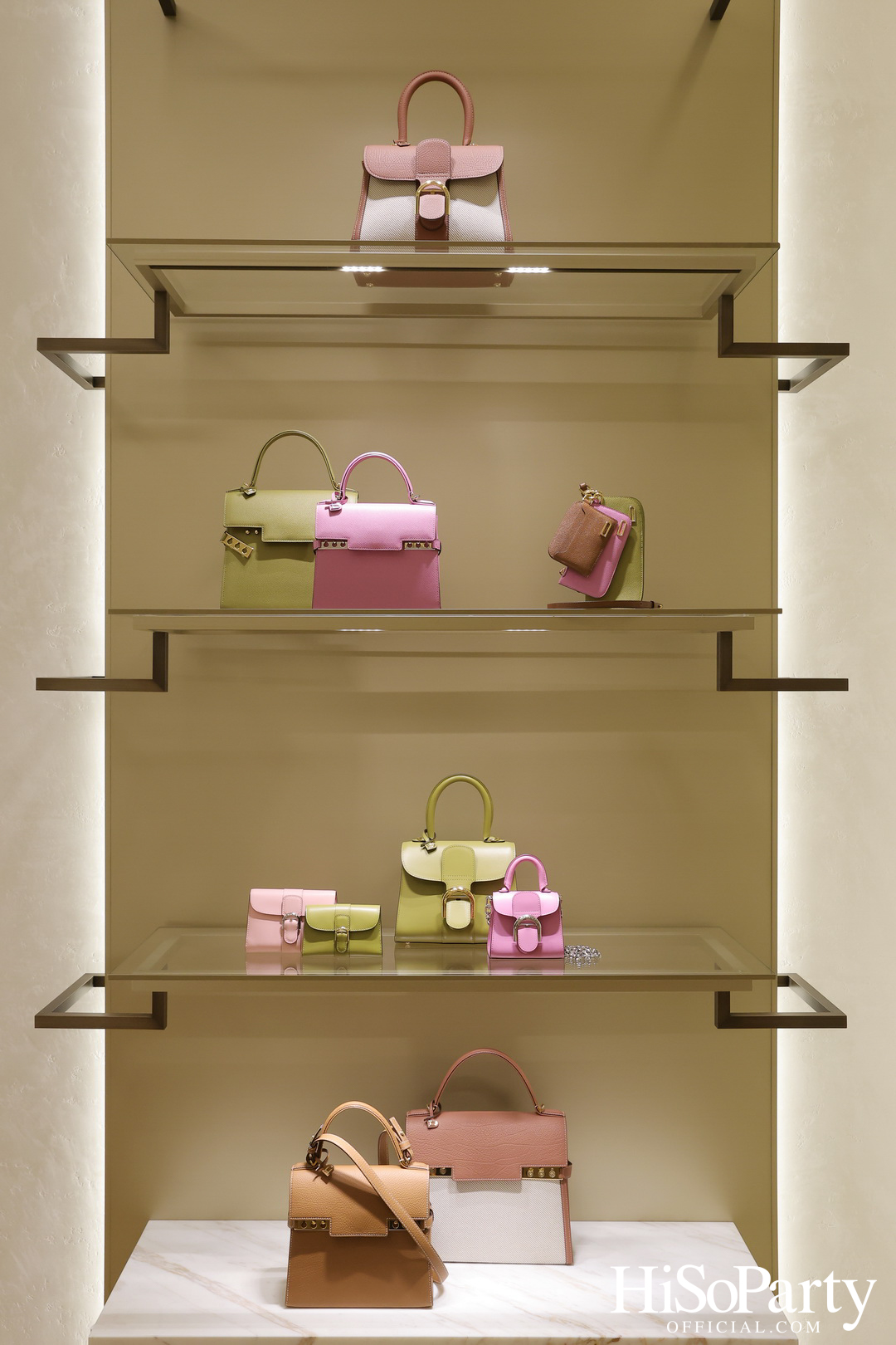 Delvaux เปิดตัวคอลเลกชัน ‘Le Pin Twist’ อย่างเอ็กซ์คลูซีฟ ณ สยามพารากอน