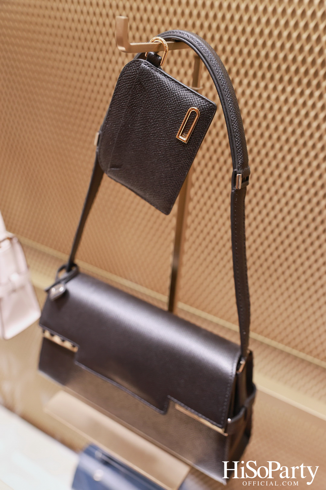 Delvaux เปิดตัวคอลเลกชัน ‘Le Pin Twist’ อย่างเอ็กซ์คลูซีฟ ณ สยามพารากอน