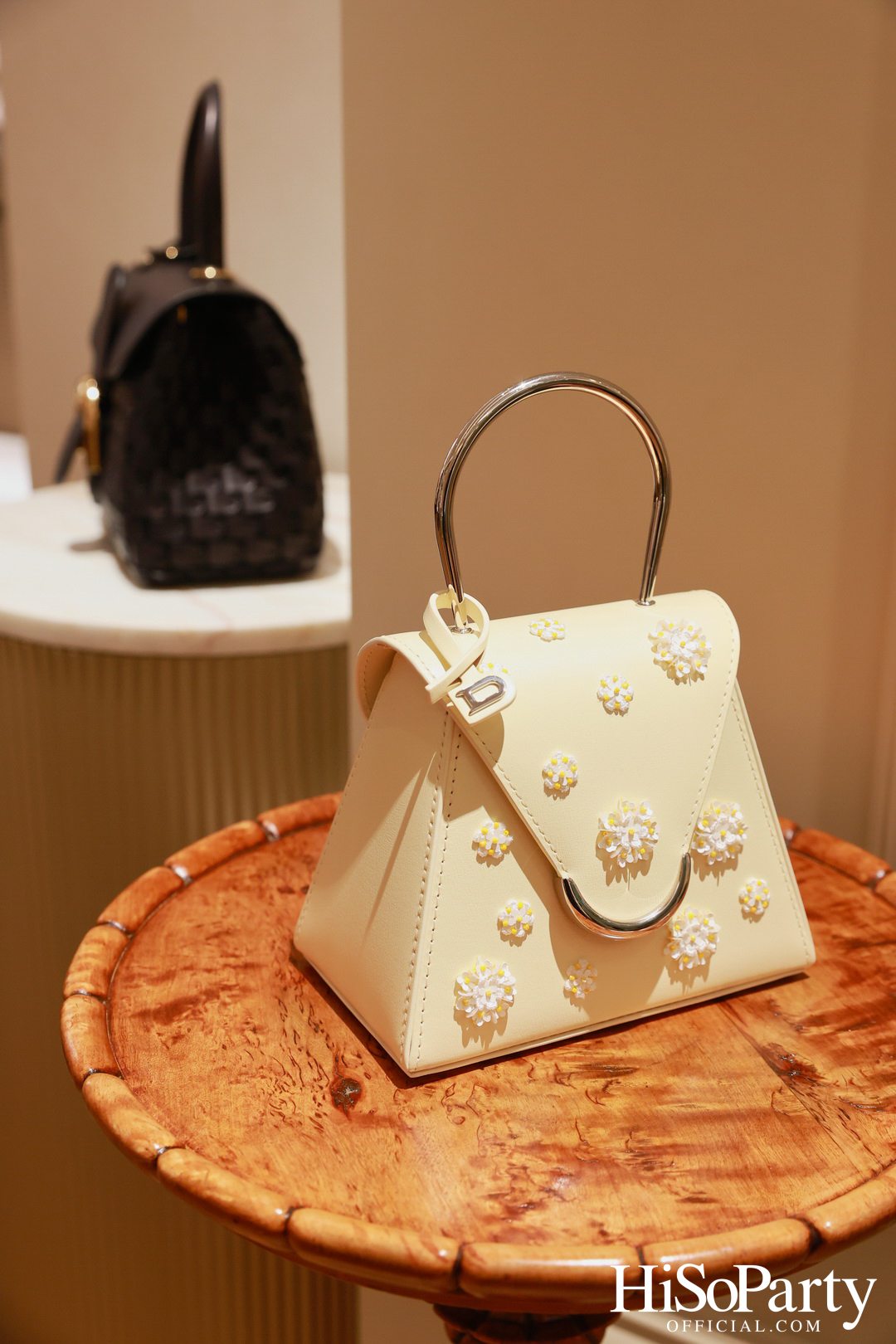 Delvaux เปิดตัวคอลเลกชัน ‘Le Pin Twist’ อย่างเอ็กซ์คลูซีฟ ณ สยามพารากอน