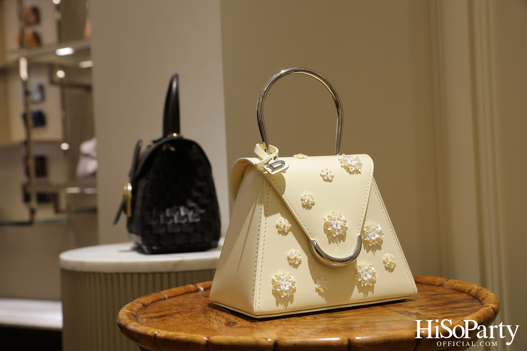 Delvaux เปิดตัวคอลเลกชัน ‘Le Pin Twist’ อย่างเอ็กซ์คลูซีฟ ณ สยามพารากอน