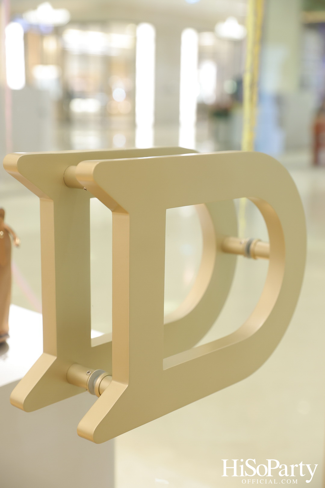 Delvaux เปิดตัวคอลเลกชัน ‘Le Pin Twist’ อย่างเอ็กซ์คลูซีฟ ณ สยามพารากอน