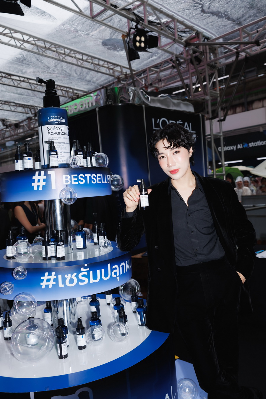 L’Oreal Professionnel ชวนค้นพบ ‘เส้นผมใหม่ใกล้ฉัน’ พร้อมสองหนุ่ม เพิร์ธ-แซนต้า ใจกลางสยาม