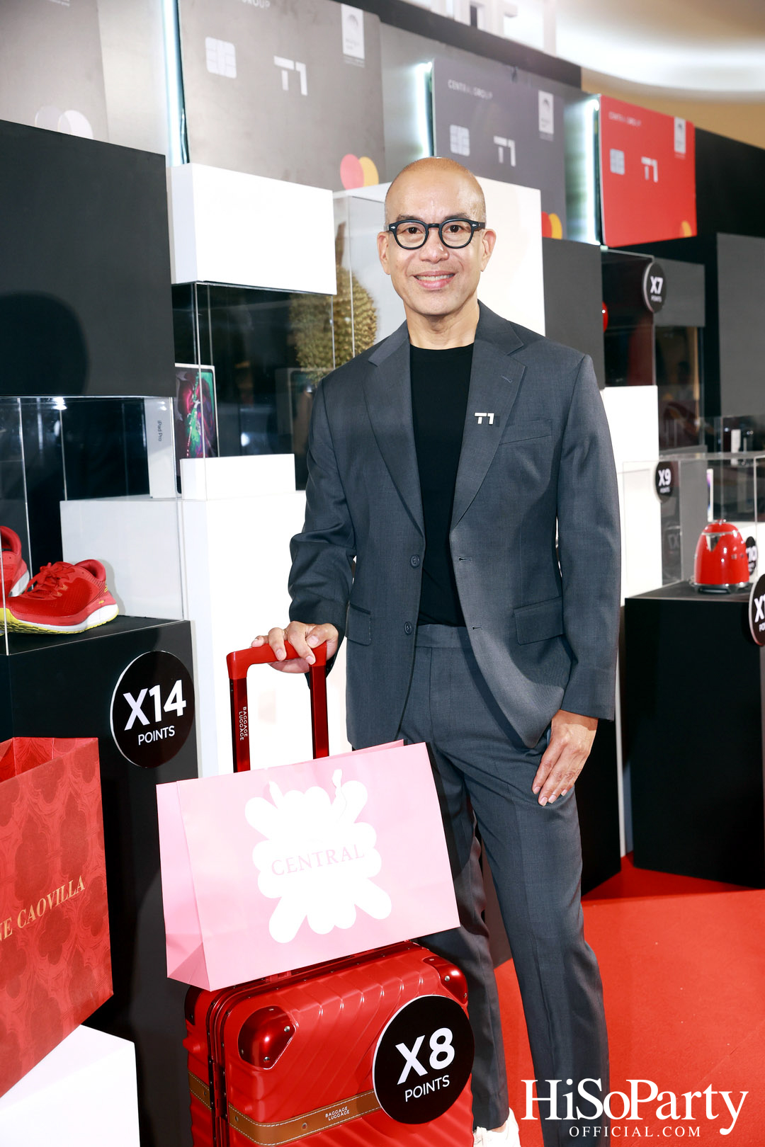 เซ็นทรัล เดอะวัน เปิดตัวภาพลักษณ์แบรนด์และบัตรเครดิตโฉมใหม่ พร้อมหนังโฆษณาโดย นวพล ธำรงรัตนฤทธิ์ และนักแสดงรุ่นใหม่ เจนเย่-เมธิกา