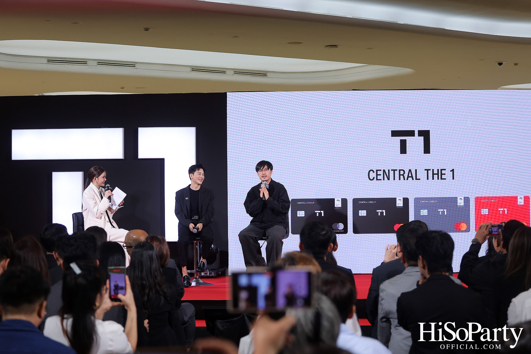 เซ็นทรัล เดอะวัน เปิดตัวภาพลักษณ์แบรนด์และบัตรเครดิตโฉมใหม่ พร้อมหนังโฆษณาโดย นวพล ธำรงรัตนฤทธิ์ และนักแสดงรุ่นใหม่ เจนเย่-เมธิกา