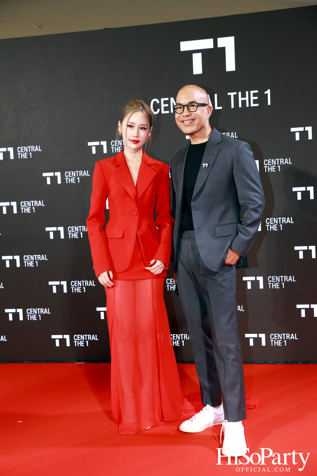 เซ็นทรัล เดอะวัน เปิดตัวภาพลักษณ์แบรนด์และบัตรเครดิตโฉมใหม่ พร้อมหนังโฆษณาโดย นวพล ธำรงรัตนฤทธิ์ และนักแสดงรุ่นใหม่ เจนเย่-เมธิกา