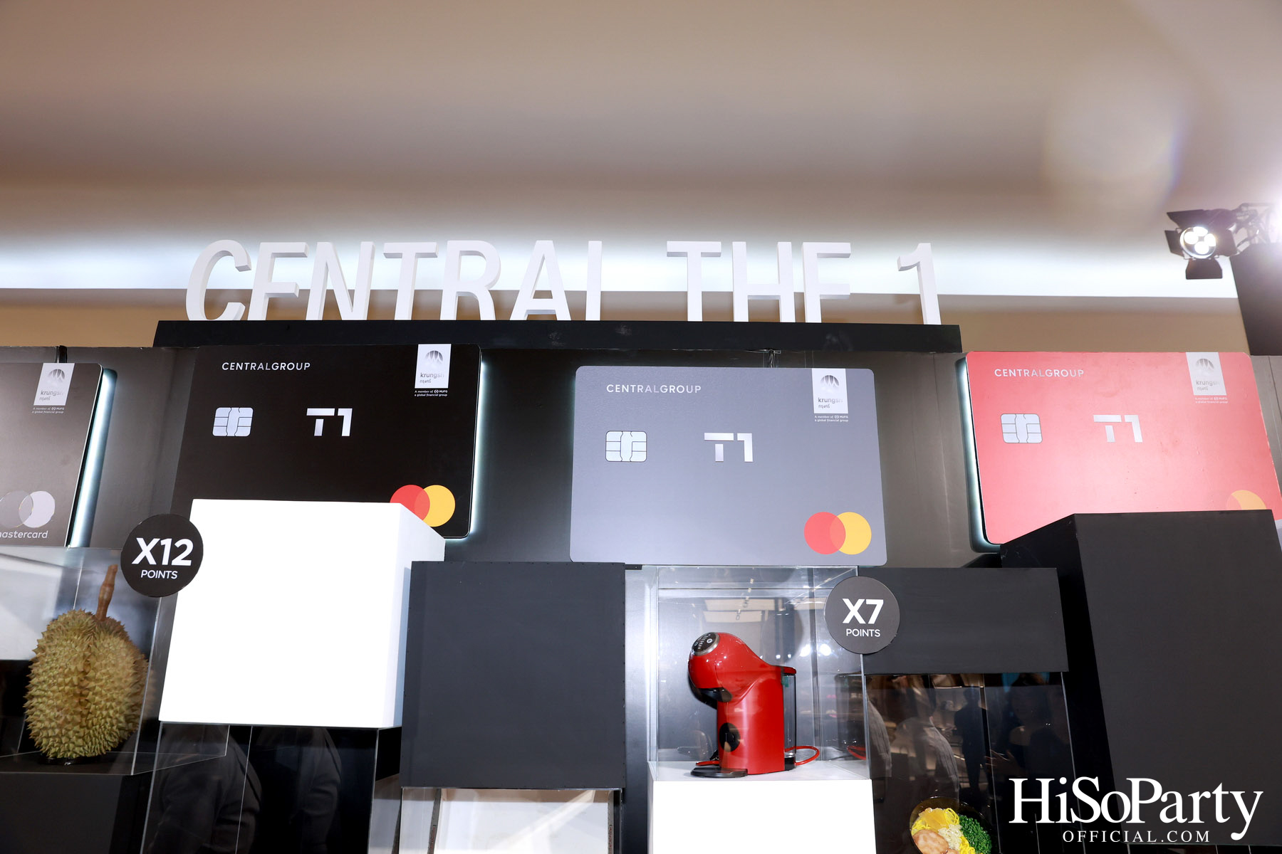 เซ็นทรัล เดอะวัน เปิดตัวภาพลักษณ์แบรนด์และบัตรเครดิตโฉมใหม่ พร้อมหนังโฆษณาโดย นวพล ธำรงรัตนฤทธิ์ และนักแสดงรุ่นใหม่ เจนเย่-เมธิกา