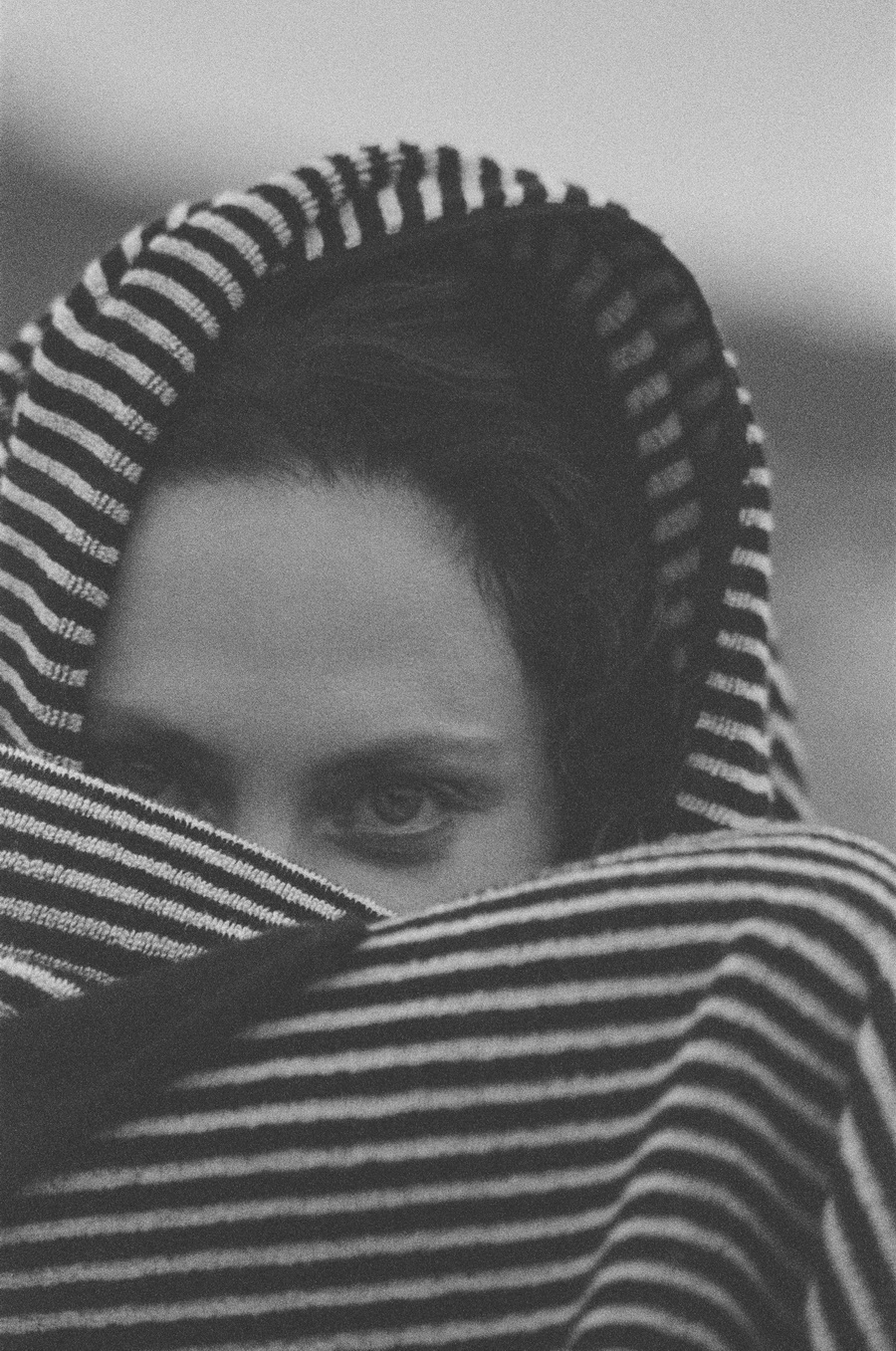 Saint Laurent เปิดมุมมองฤดูร้อนใหม่ในแคมเปญ Shades of Summer โดย Anthony Vaccarello