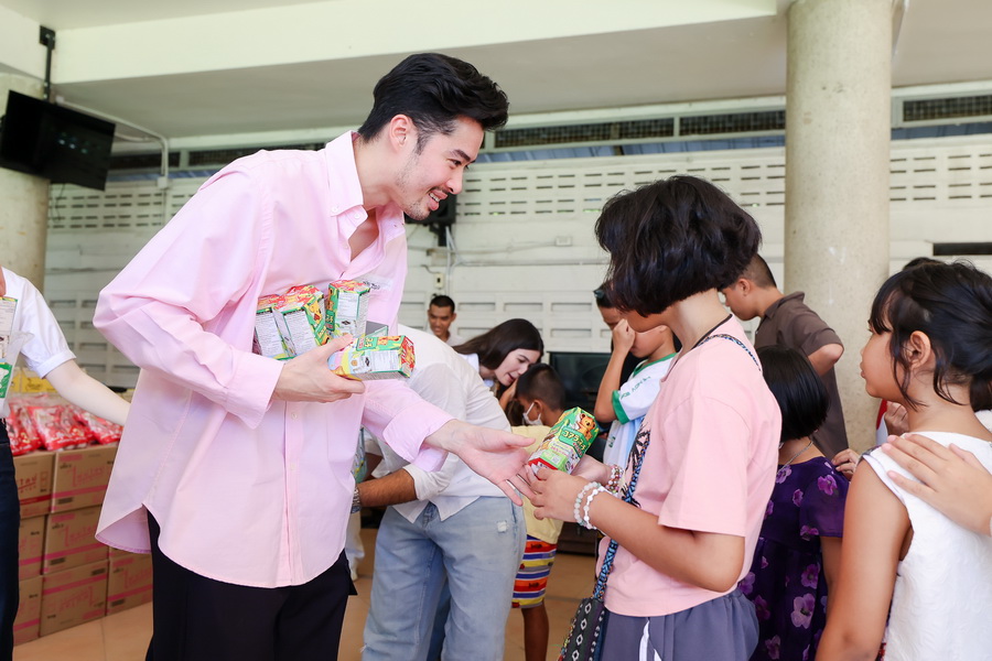 EM DISTRICT LA BELLE et LE BEAU รุ่นที่ 1 ร่วมกิจกรรมพิเศษ แบ่งปันรอยยิ้มให้น้องๆ ผู้พิการทางการเห็น