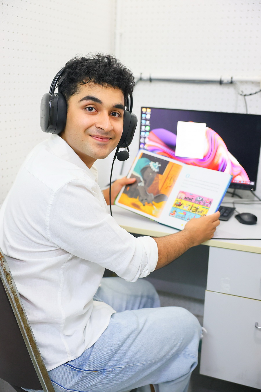 EM DISTRICT LA BELLE et LE BEAU รุ่นที่ 1 ร่วมกิจกรรมพิเศษ แบ่งปันรอยยิ้มให้น้องๆ ผู้พิการทางการเห็น