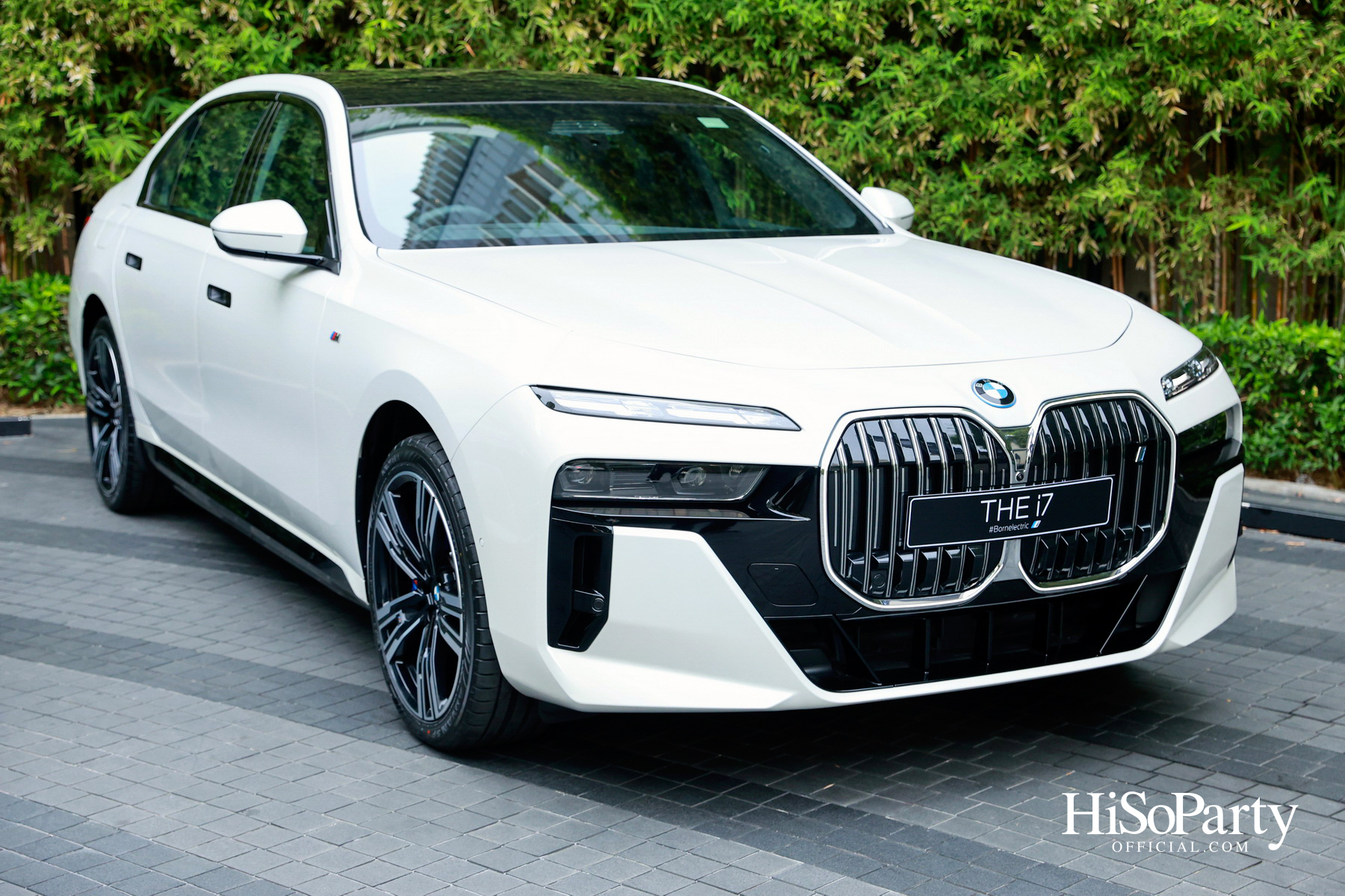 มิลเลนเนียม ออโต้ กรุ๊ป ฉลองครบรอบ 25 ปีอย่างยิ่งใหญ่ จัดงานเปิดตัว ‘The i7’ พร้อมคอนเสิร์ตสุดเอ็กซ์คลูซีฟ