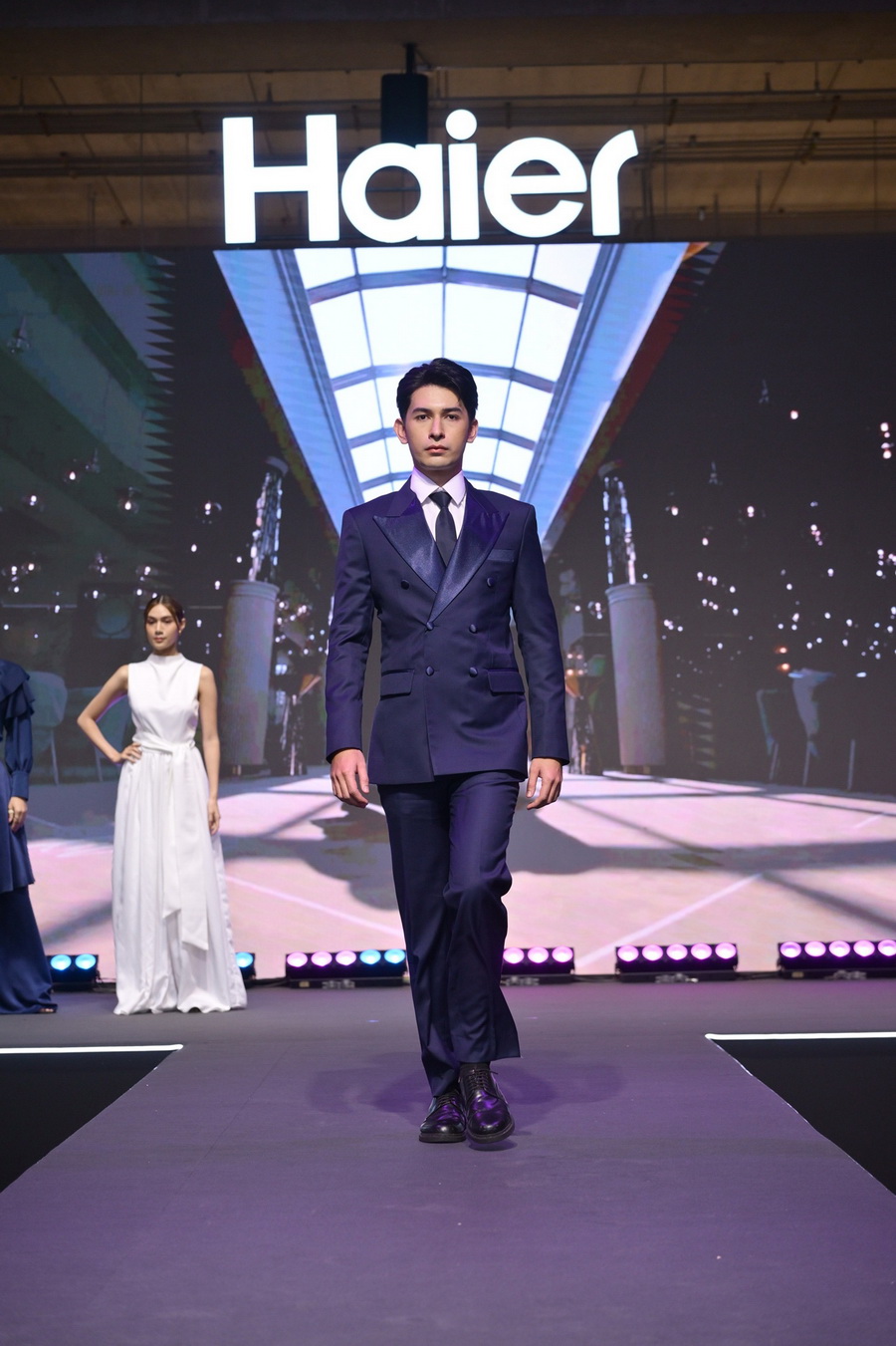 ไฮเออร์เปิดตัวเครื่องซักผ้า AI 3 รุ่นใหม่ ดีไซน์แมทช์ไซส์คนเอเชีย พร้อมเทคโนโลยีล้ำยุค ตอบโจทย์ทุกไลฟ์สไตล์