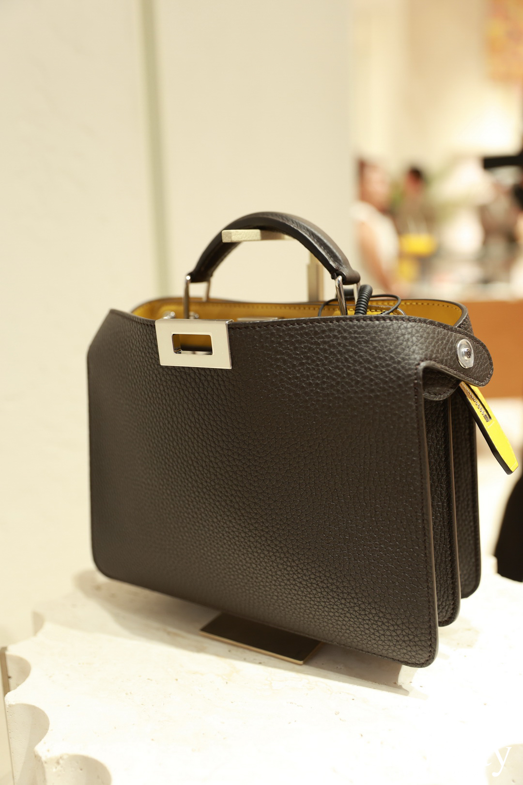 FENDI เปิดบูติกแห่งใหม่ ณ ICONSIAM พร้อมจัดงานค็อกเทลปาร์ตี้สุดเอ็กซ์คลูซีฟ เปิดตัวคอลเลกชัน Fall/Winter 2025-26 ครั้งแรกในไทย