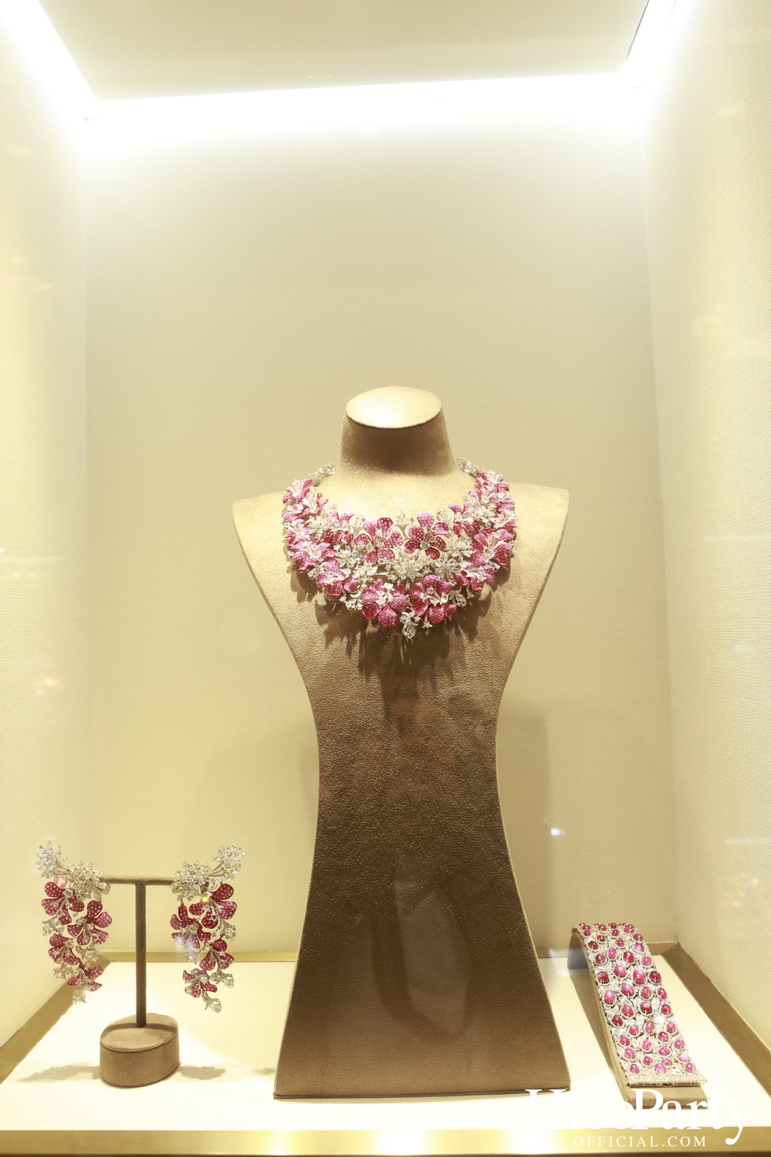 Beauty Gems เปิดตัวคอลเลกชันใหม่ ‘Abeille Magnifique’ สะท้อนความงดงามอันทรงพลังของผึ้ง