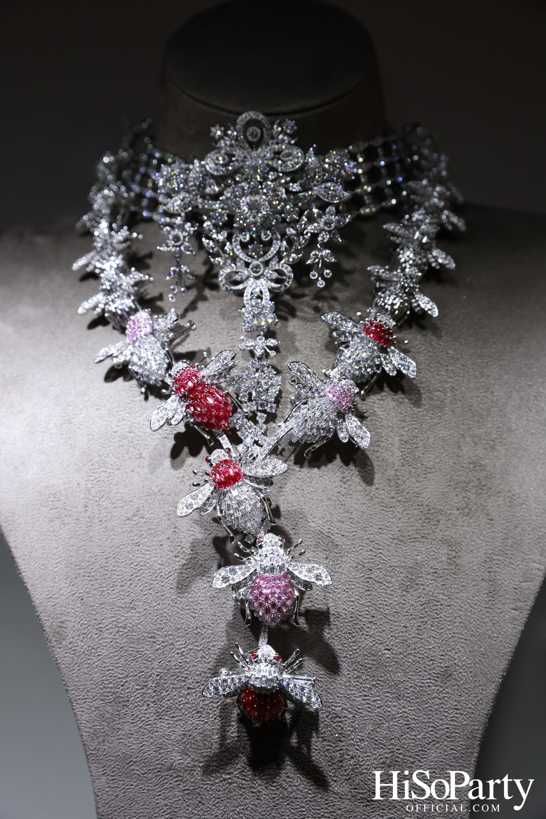 Beauty Gems เปิดตัวคอลเลกชันใหม่ ‘Abeille Magnifique’ สะท้อนความงดงามอันทรงพลังของผึ้ง