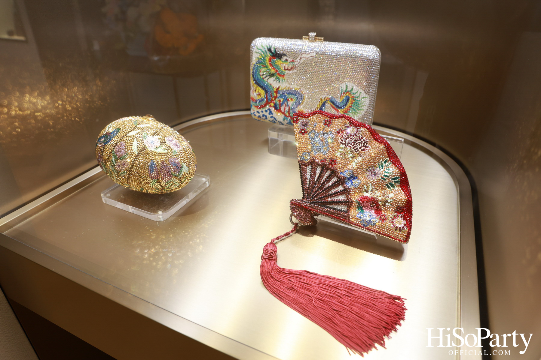 Beauty Gems เปิดตัวคอลเลกชันใหม่ ‘Abeille Magnifique’ สะท้อนความงดงามอันทรงพลังของผึ้ง