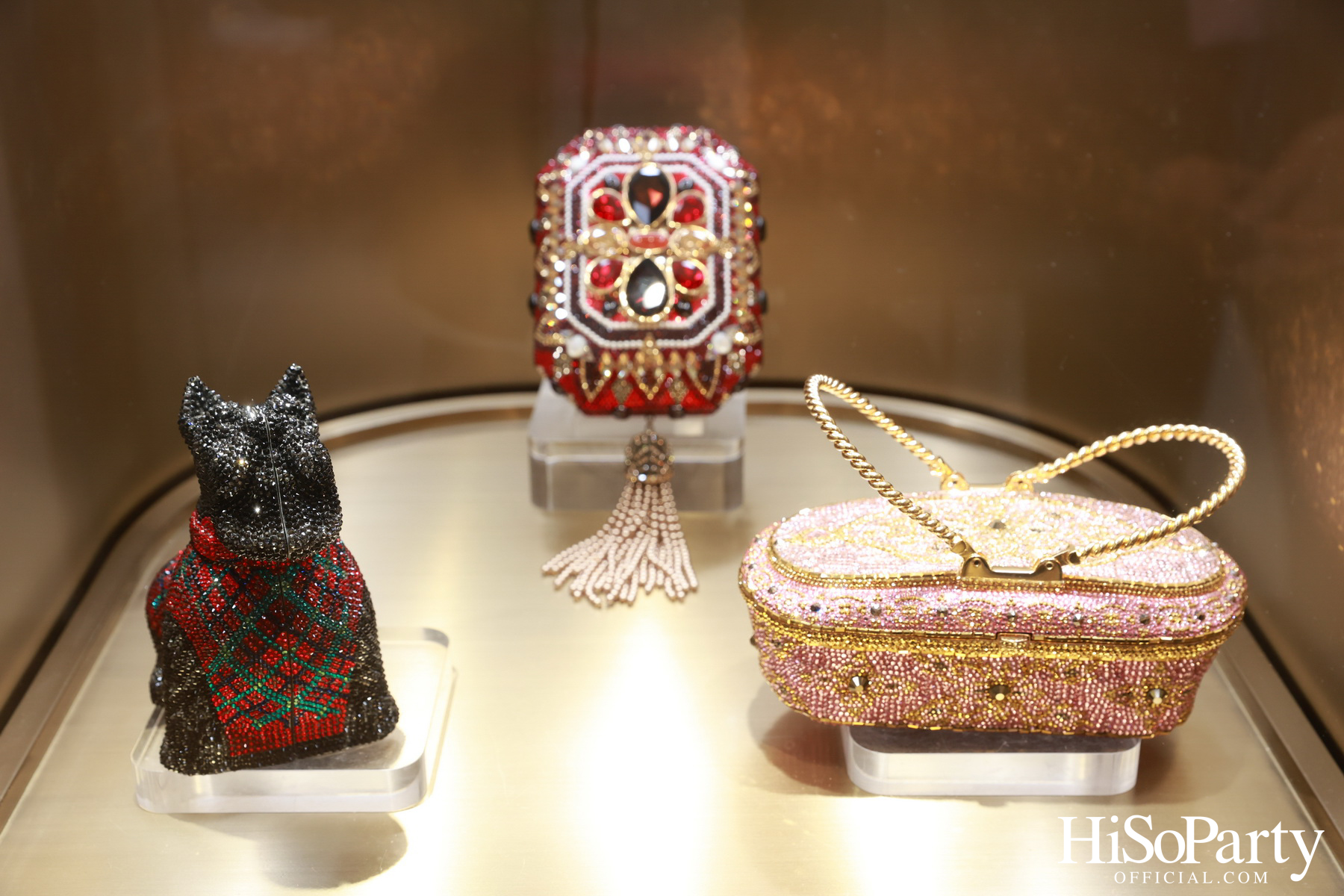 Beauty Gems เปิดตัวคอลเลกชันใหม่ ‘Abeille Magnifique’ สะท้อนความงดงามอันทรงพลังของผึ้ง