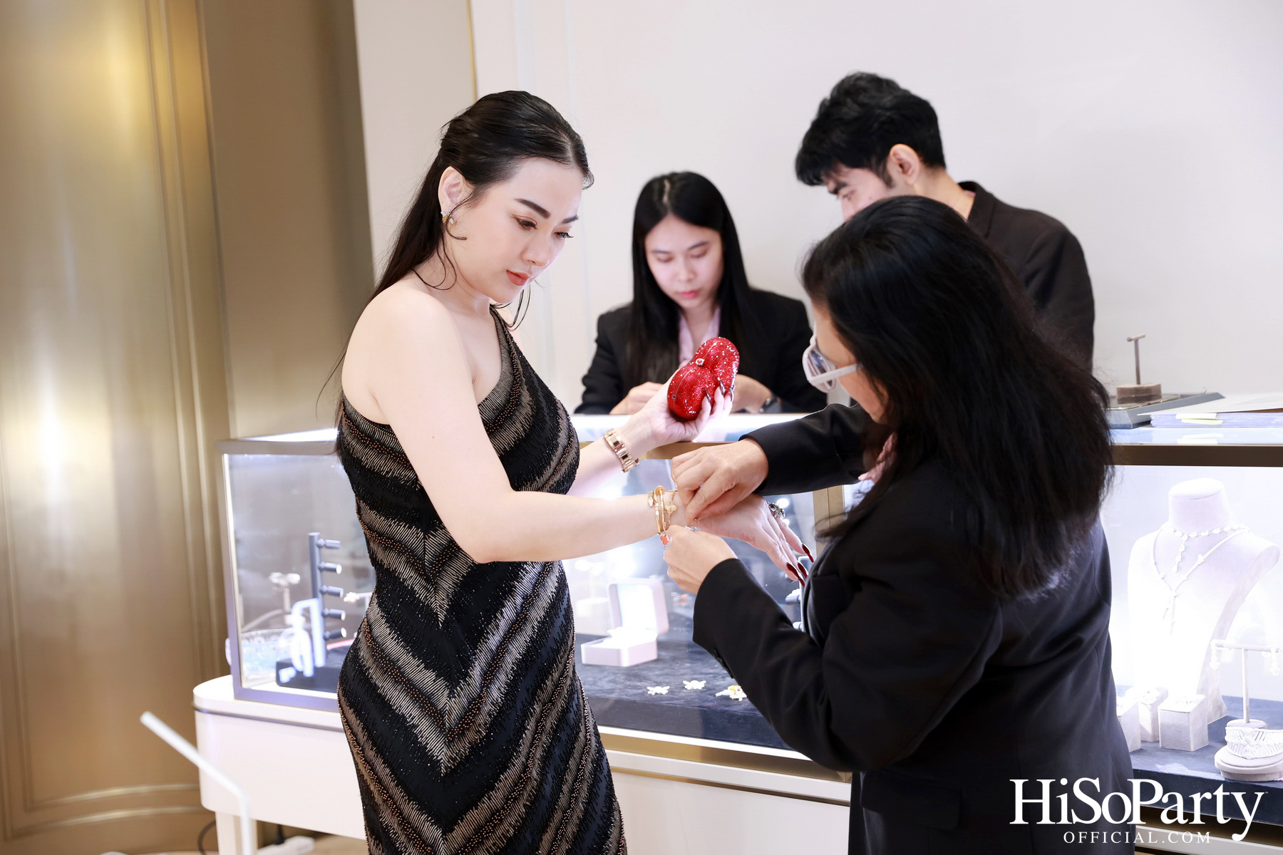 Beauty Gems เปิดตัวคอลเลกชันใหม่ ‘Abeille Magnifique’ สะท้อนความงดงามอันทรงพลังของผึ้ง