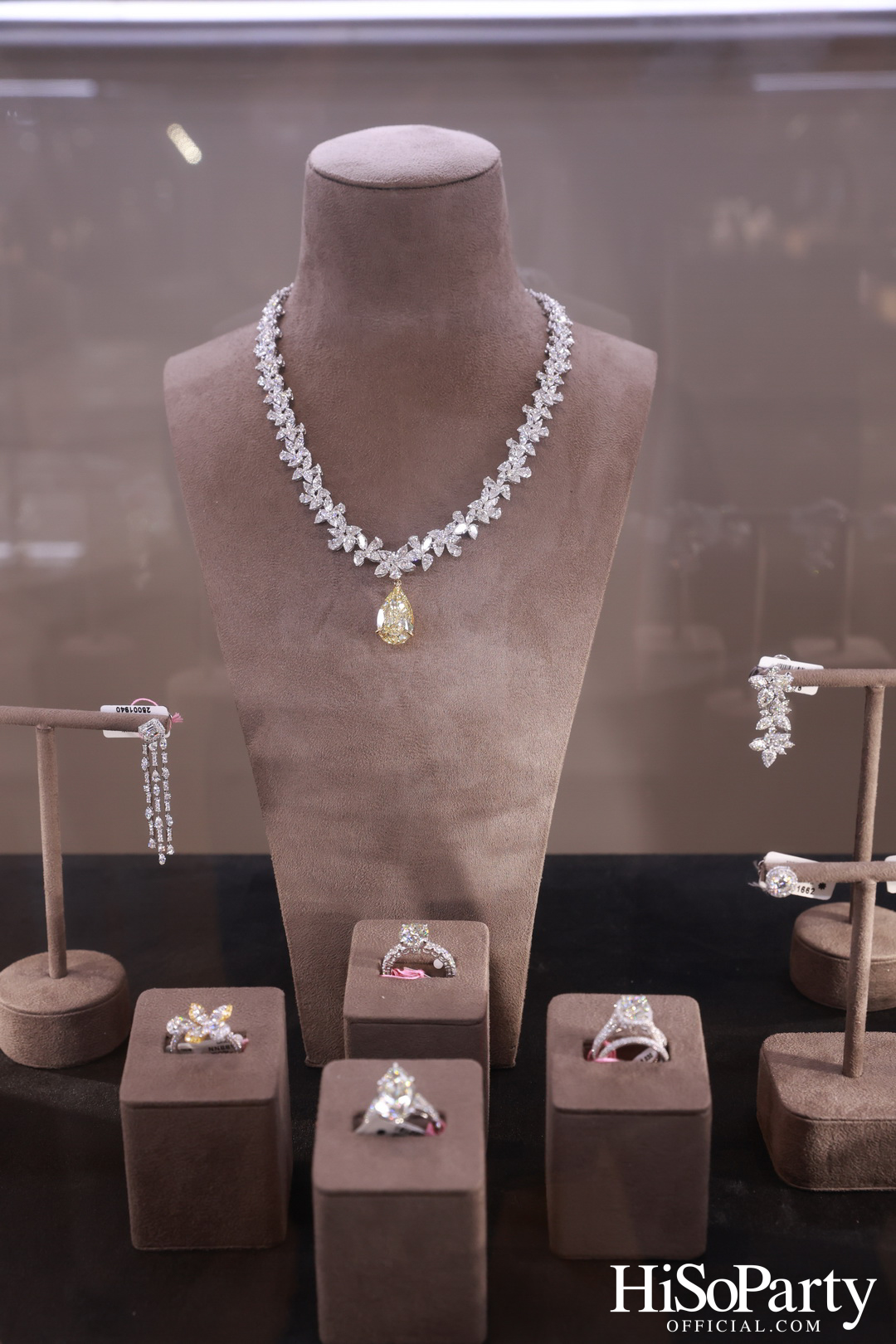 Beauty Gems เปิดตัวคอลเลกชันใหม่ ‘Abeille Magnifique’ สะท้อนความงดงามอันทรงพลังของผึ้ง