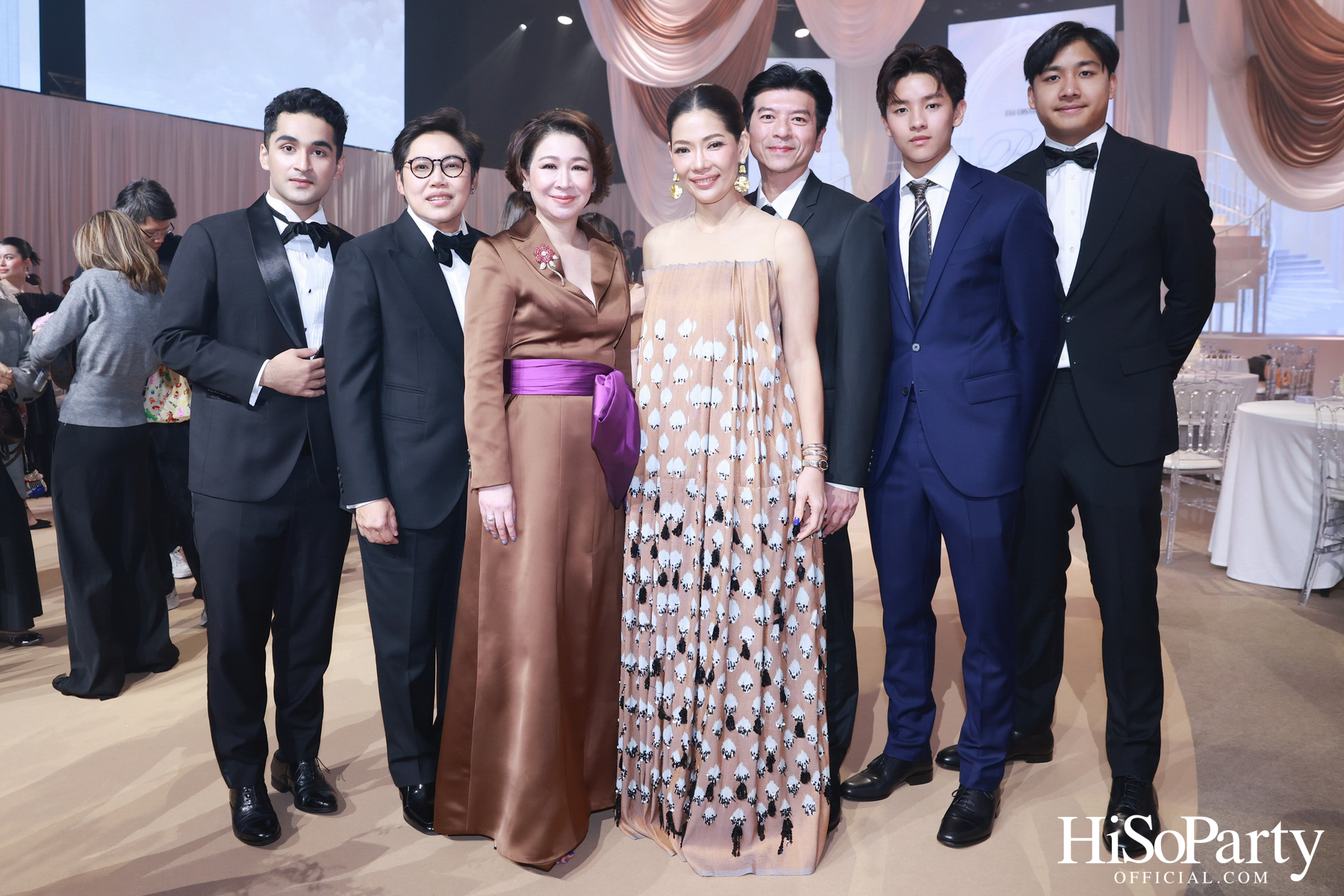 EM DISTRICT เนรมิตค่ำคืนสุดสง่างาม ‘LA BELLE et LE BEAU 2025’ เปิดตัว 15 หนุ่มสาว GEN Z ที่มากด้วยความสามารถ และแพชชั่น