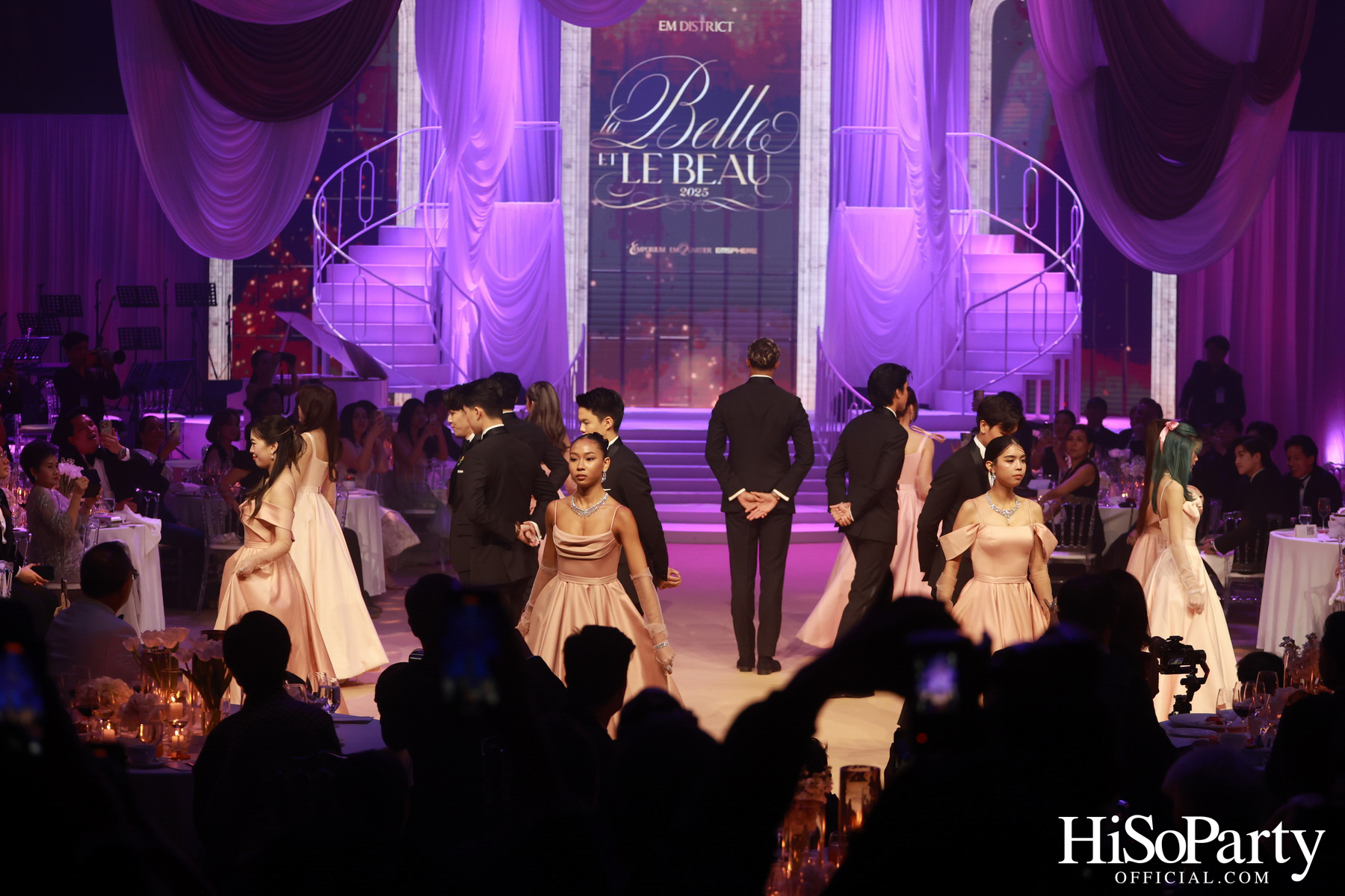 EM DISTRICT เนรมิตค่ำคืนสุดสง่างาม ‘LA BELLE et LE BEAU 2025’ เปิดตัว 15 หนุ่มสาว GEN Z ที่มากด้วยความสามารถ และแพชชั่น