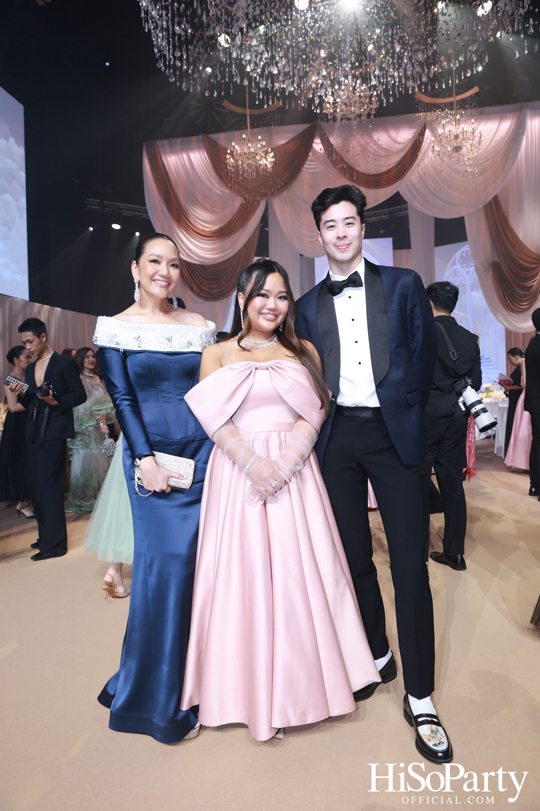 EM DISTRICT เนรมิตค่ำคืนสุดสง่างาม ‘LA BELLE et LE BEAU 2025’ เปิดตัว 15 หนุ่มสาว GEN Z ที่มากด้วยความสามารถ และแพชชั่น