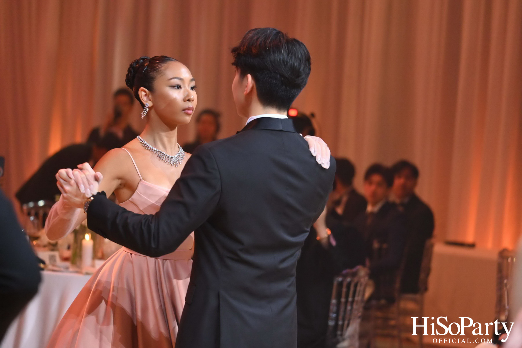 EM DISTRICT เนรมิตค่ำคืนสุดสง่างาม ‘LA BELLE et LE BEAU 2025’ เปิดตัว 15 หนุ่มสาว GEN Z ที่มากด้วยความสามารถ และแพชชั่น