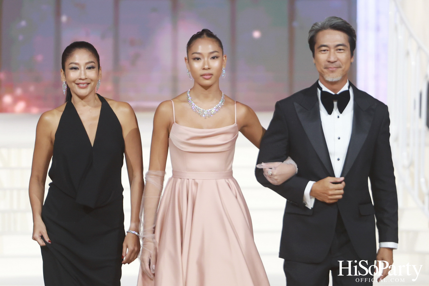 EM DISTRICT เนรมิตค่ำคืนสุดสง่างาม ‘LA BELLE et LE BEAU 2025’ เปิดตัว 15 หนุ่มสาว GEN Z ที่มากด้วยความสามารถ และแพชชั่น