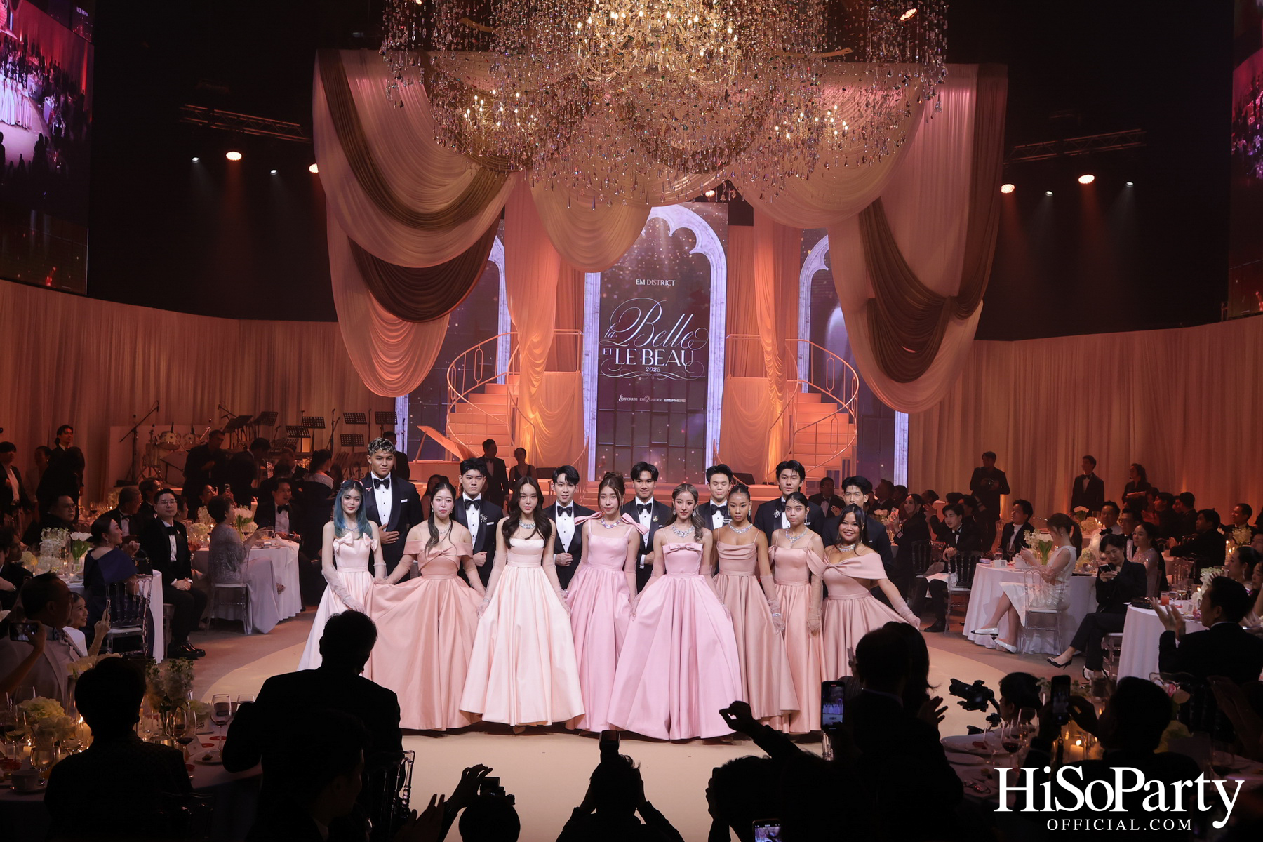 EM DISTRICT เนรมิตค่ำคืนสุดสง่างาม ‘LA BELLE et LE BEAU 2025’ เปิดตัว 15 หนุ่มสาว GEN Z ที่มากด้วยความสามารถ และแพชชั่น