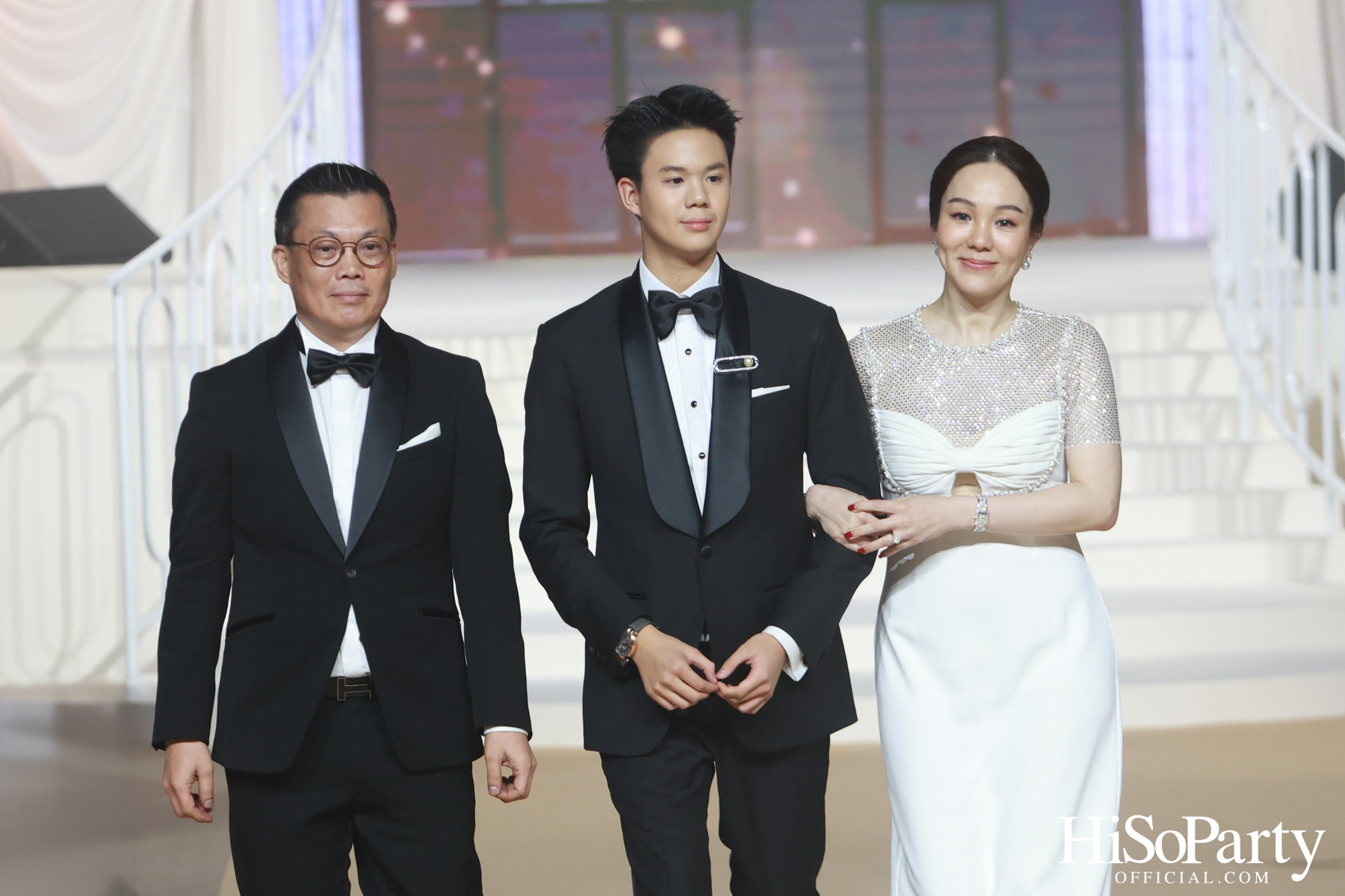 EM DISTRICT เนรมิตค่ำคืนสุดสง่างาม ‘LA BELLE et LE BEAU 2025’ เปิดตัว 15 หนุ่มสาว GEN Z ที่มากด้วยความสามารถ และแพชชั่น