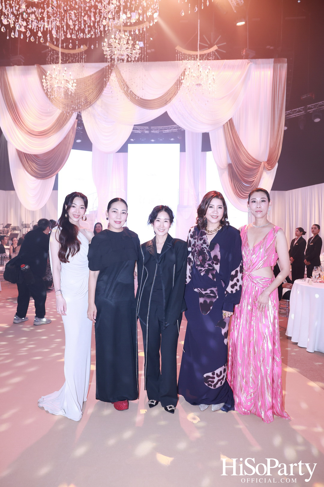 EM DISTRICT เนรมิตค่ำคืนสุดสง่างาม ‘LA BELLE et LE BEAU 2025’ เปิดตัว 15 หนุ่มสาว GEN Z ที่มากด้วยความสามารถ และแพชชั่น