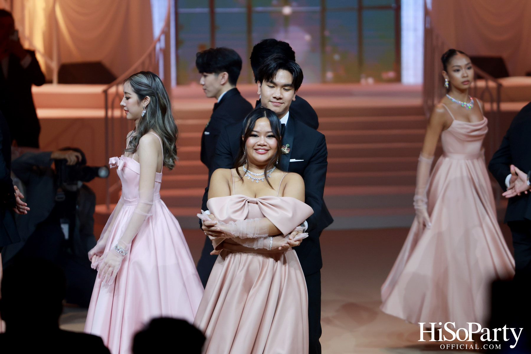 EM DISTRICT เนรมิตค่ำคืนสุดสง่างาม ‘LA BELLE et LE BEAU 2025’ เปิดตัว 15 หนุ่มสาว GEN Z ที่มากด้วยความสามารถ และแพชชั่น