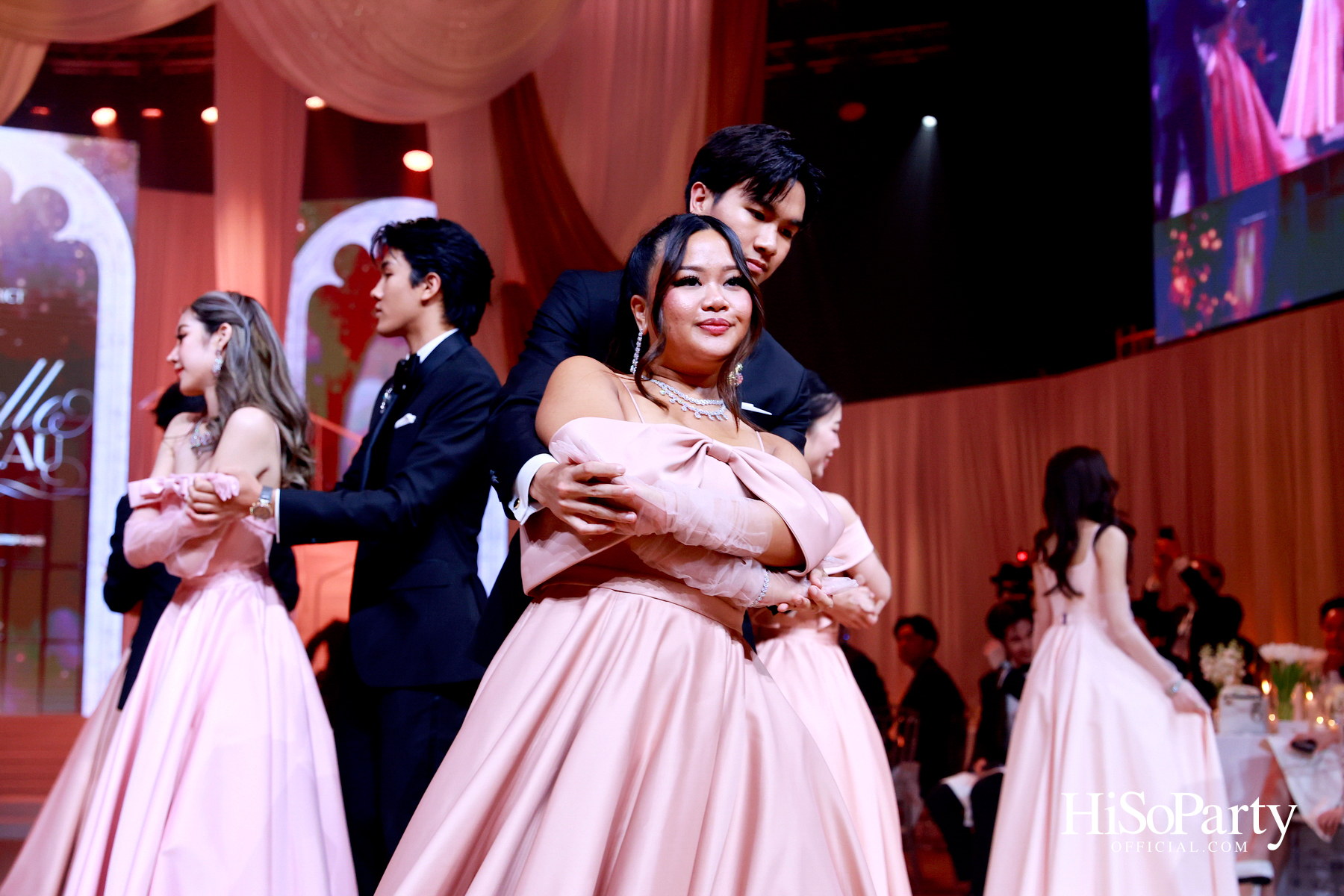 EM DISTRICT เนรมิตค่ำคืนสุดสง่างาม ‘LA BELLE et LE BEAU 2025’ เปิดตัว 15 หนุ่มสาว GEN Z ที่มากด้วยความสามารถ และแพชชั่น