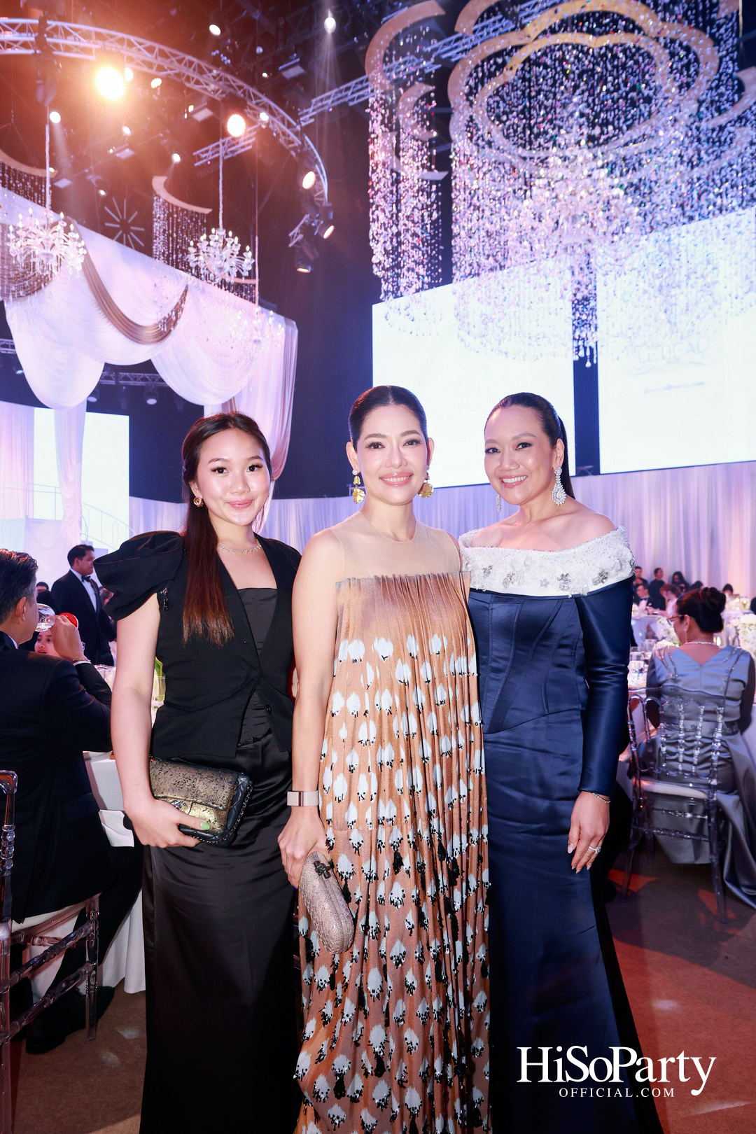 EM DISTRICT เนรมิตค่ำคืนสุดสง่างาม ‘LA BELLE et LE BEAU 2025’ เปิดตัว 15 หนุ่มสาว GEN Z ที่มากด้วยความสามารถ และแพชชั่น