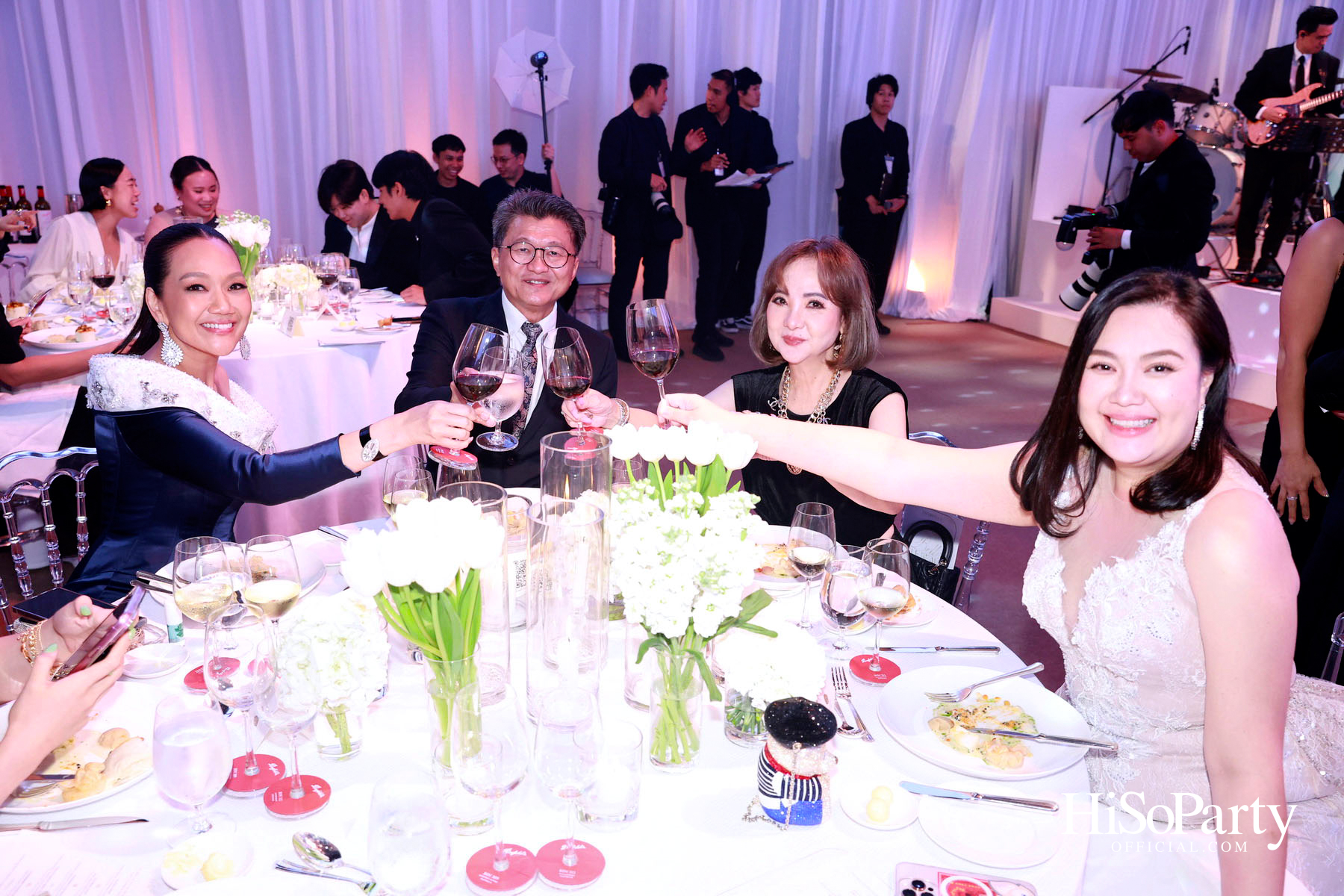 EM DISTRICT เนรมิตค่ำคืนสุดสง่างาม ‘LA BELLE et LE BEAU 2025’ เปิดตัว 15 หนุ่มสาว GEN Z ที่มากด้วยความสามารถ และแพชชั่น