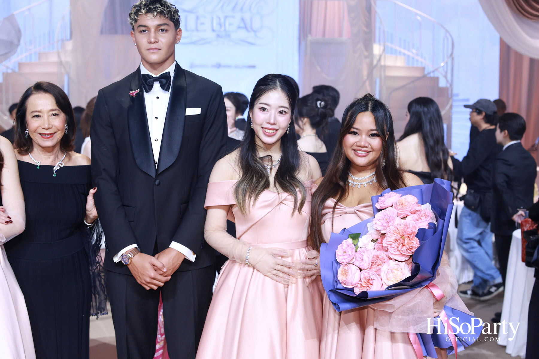 EM DISTRICT เนรมิตค่ำคืนสุดสง่างาม ‘LA BELLE et LE BEAU 2025’ เปิดตัว 15 หนุ่มสาว GEN Z ที่มากด้วยความสามารถ และแพชชั่น