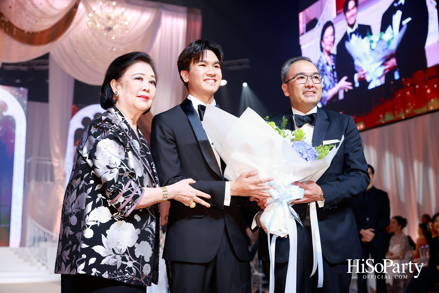 EM DISTRICT เนรมิตค่ำคืนสุดสง่างาม ‘LA BELLE et LE BEAU 2025’ เปิดตัว 15 หนุ่มสาว GEN Z ที่มากด้วยความสามารถ และแพชชั่น