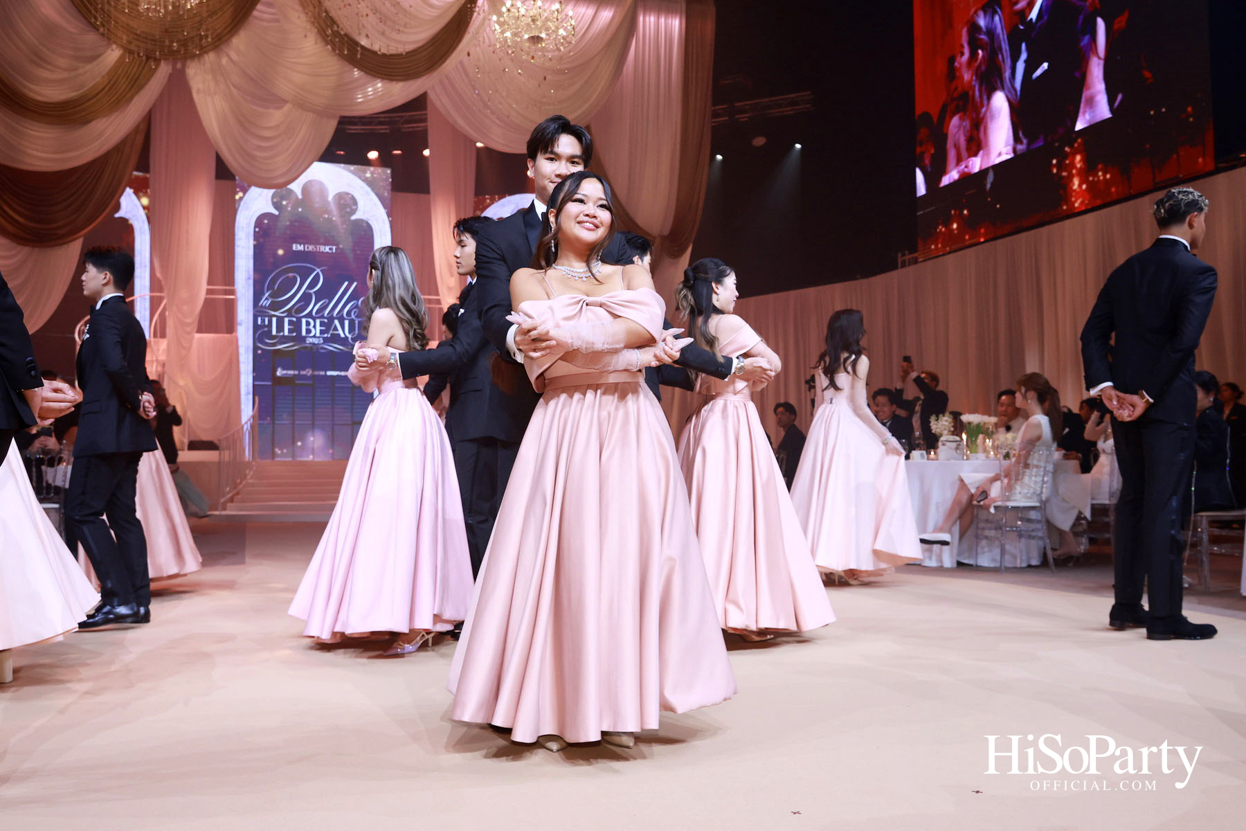 EM DISTRICT เนรมิตค่ำคืนสุดสง่างาม ‘LA BELLE et LE BEAU 2025’ เปิดตัว 15 หนุ่มสาว GEN Z ที่มากด้วยความสามารถ และแพชชั่น