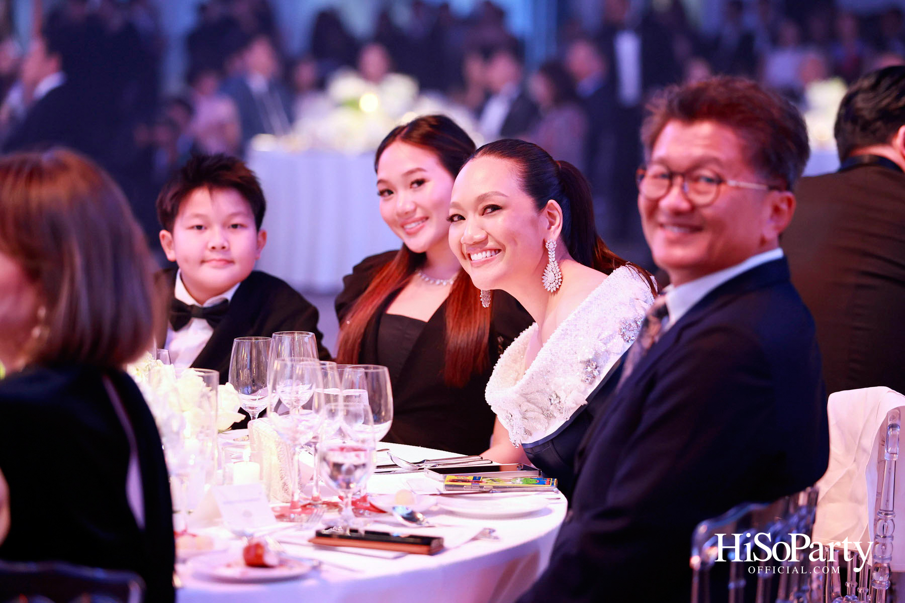 EM DISTRICT เนรมิตค่ำคืนสุดสง่างาม ‘LA BELLE et LE BEAU 2025’ เปิดตัว 15 หนุ่มสาว GEN Z ที่มากด้วยความสามารถ และแพชชั่น