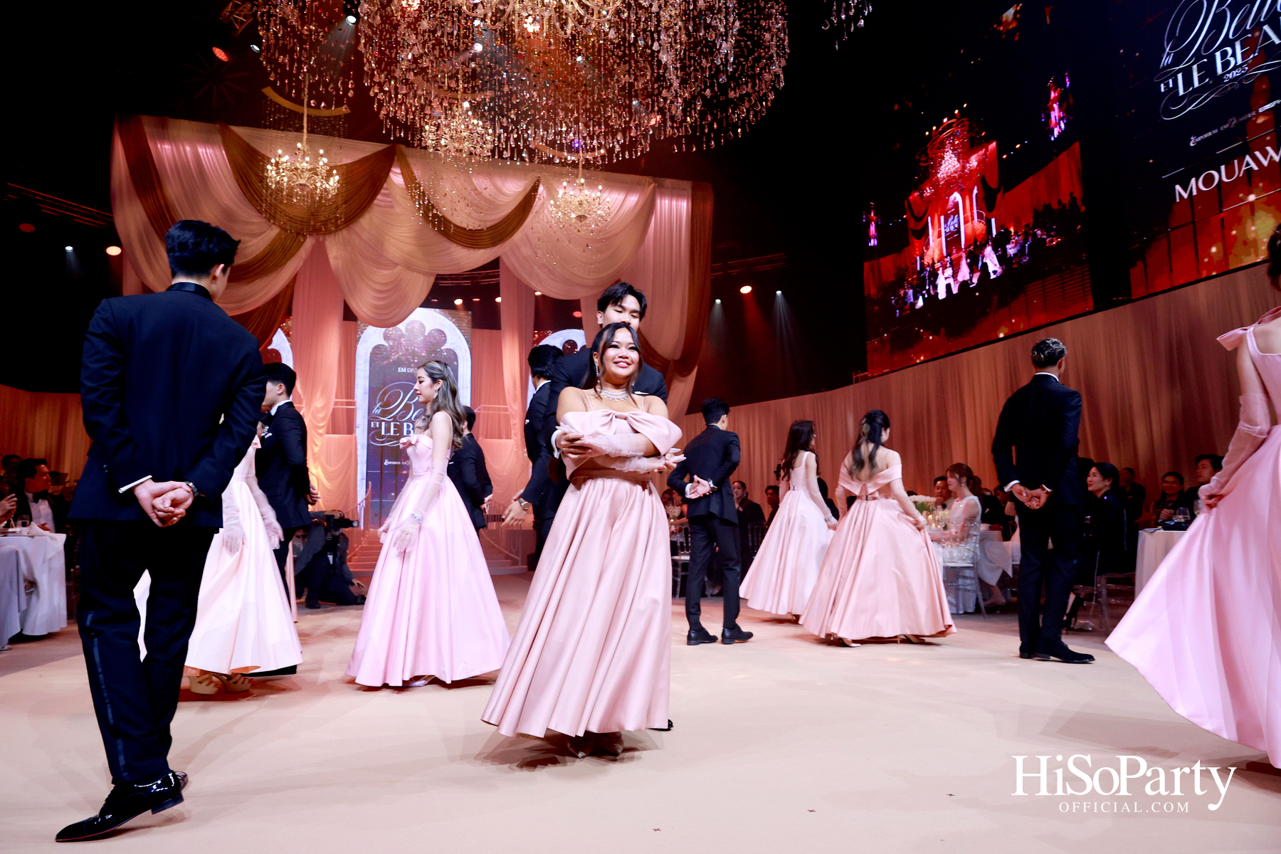 EM DISTRICT เนรมิตค่ำคืนสุดสง่างาม ‘LA BELLE et LE BEAU 2025’ เปิดตัว 15 หนุ่มสาว GEN Z ที่มากด้วยความสามารถ และแพชชั่น