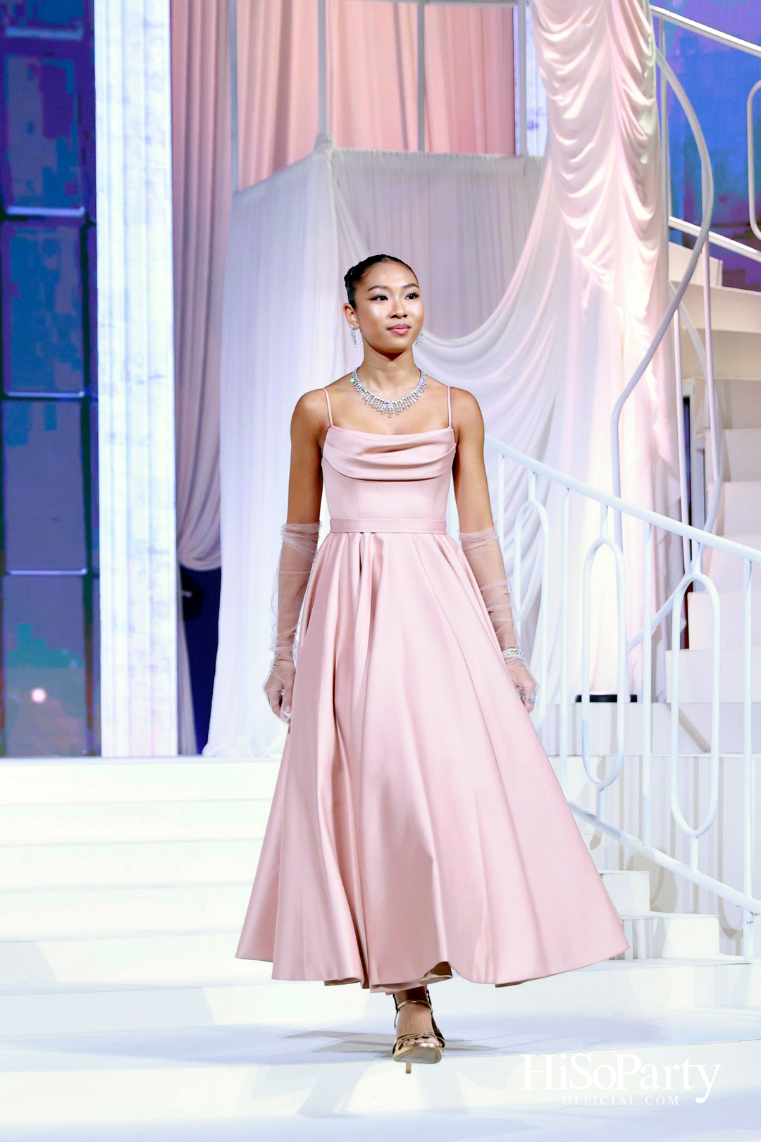 EM DISTRICT เนรมิตค่ำคืนสุดสง่างาม ‘LA BELLE et LE BEAU 2025’ เปิดตัว 15 หนุ่มสาว GEN Z ที่มากด้วยความสามารถ และแพชชั่น