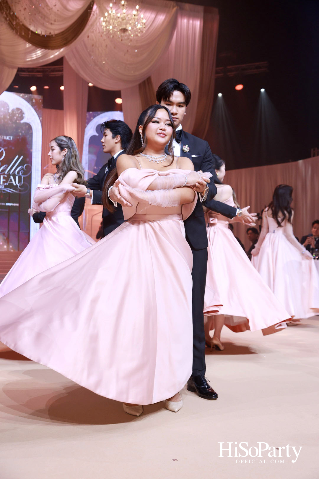 EM DISTRICT เนรมิตค่ำคืนสุดสง่างาม ‘LA BELLE et LE BEAU 2025’ เปิดตัว 15 หนุ่มสาว GEN Z ที่มากด้วยความสามารถ และแพชชั่น