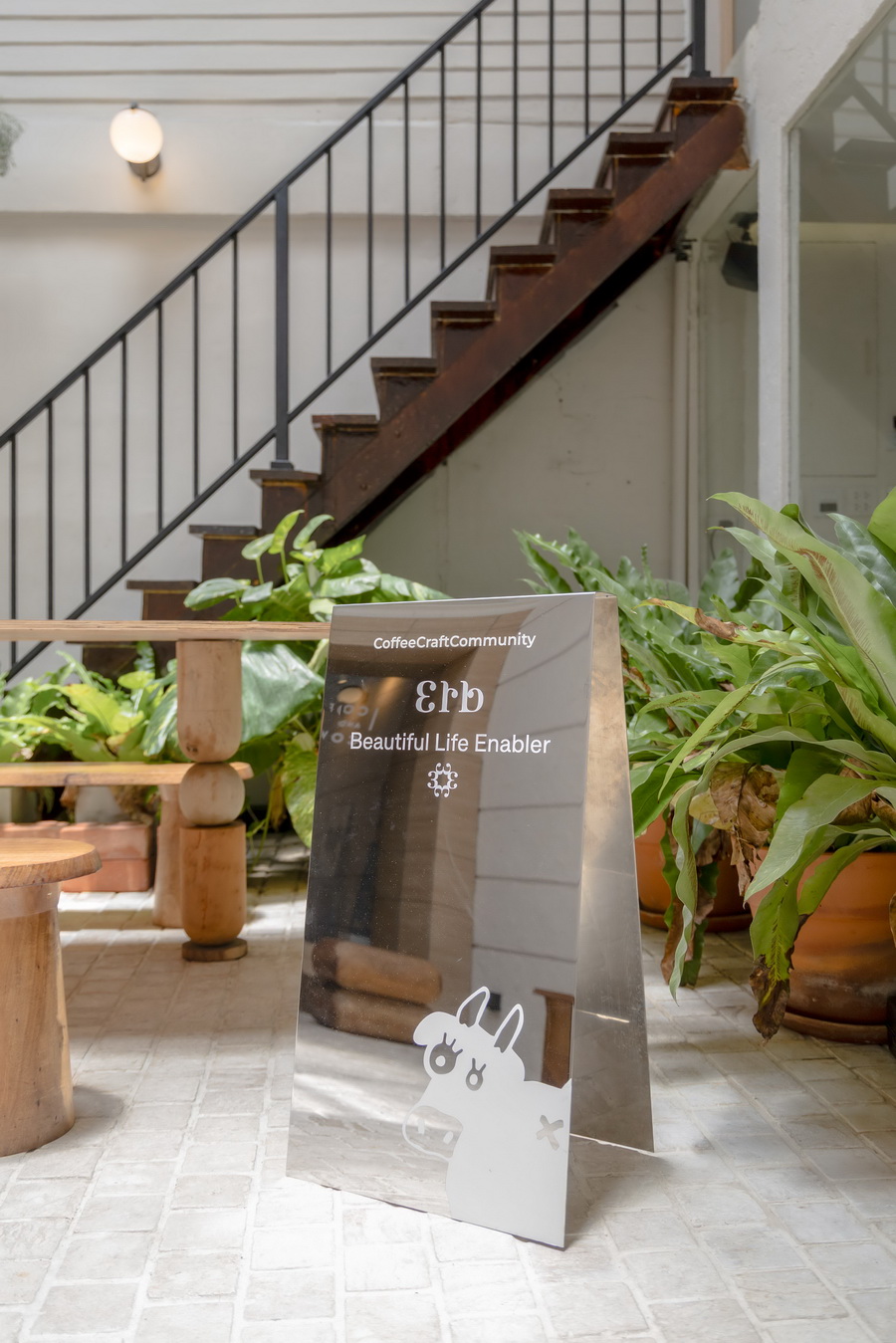 ‘นิว ชยภัค’ ชวนเช็กอิน ‘Erb x COF AND COW’ คาเฟ่หอมที่สุดในกรุงเทพฯ กับประสบการณ์ ‘ฟื้น ตื่น รื่นรมย์’ ถึง 31 สิงหาคมนี้