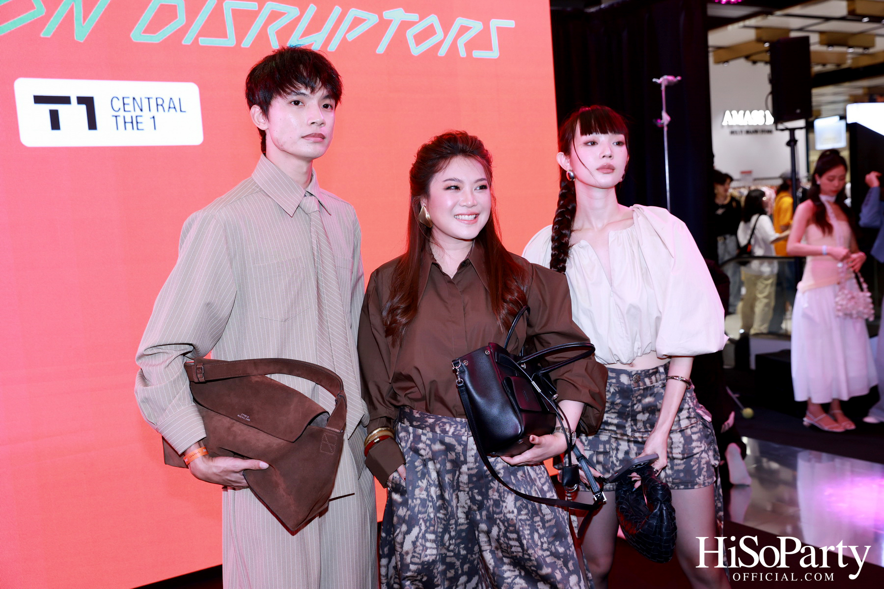 Central The Fashion Disruptors 2025 รวมพลัง 16 แบรนด์ออนไลน์ไทย สู่แฟชั่นโชว์ยิ่งใหญ่บนรันเวย์