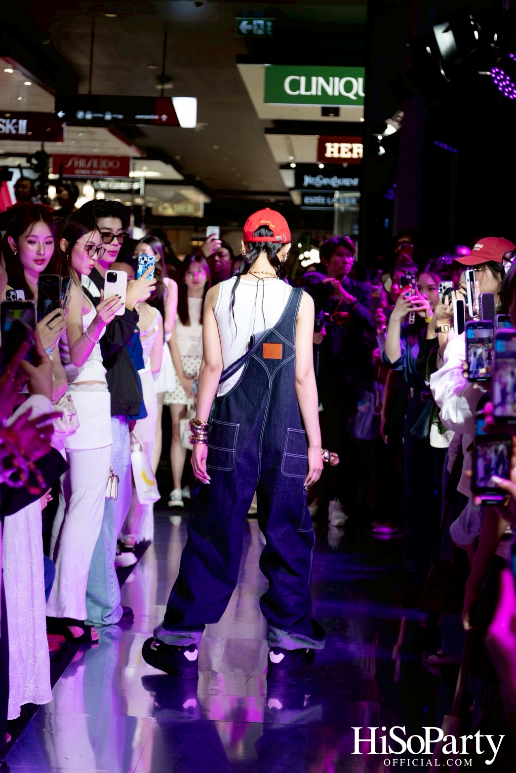 Central The Fashion Disruptors 2025 รวมพลัง 16 แบรนด์ออนไลน์ไทย สู่แฟชั่นโชว์ยิ่งใหญ่บนรันเวย์