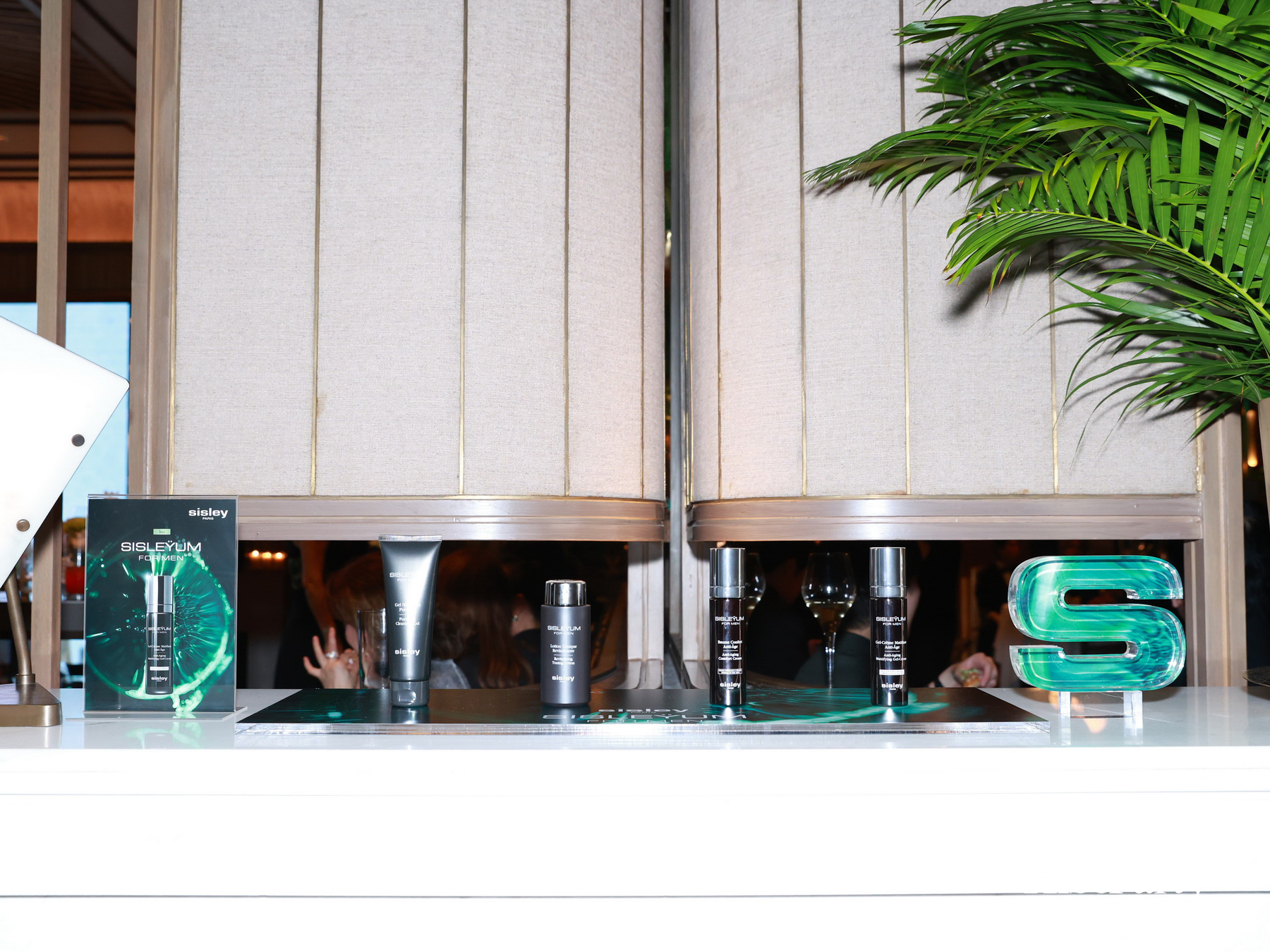 SISLEY เปิดตัว SISLEYUM FOR MEN ผลิตภัณฑ์ดูแลผิวใหม่ล่าสุดสำหรับสุภาพบุรุษ